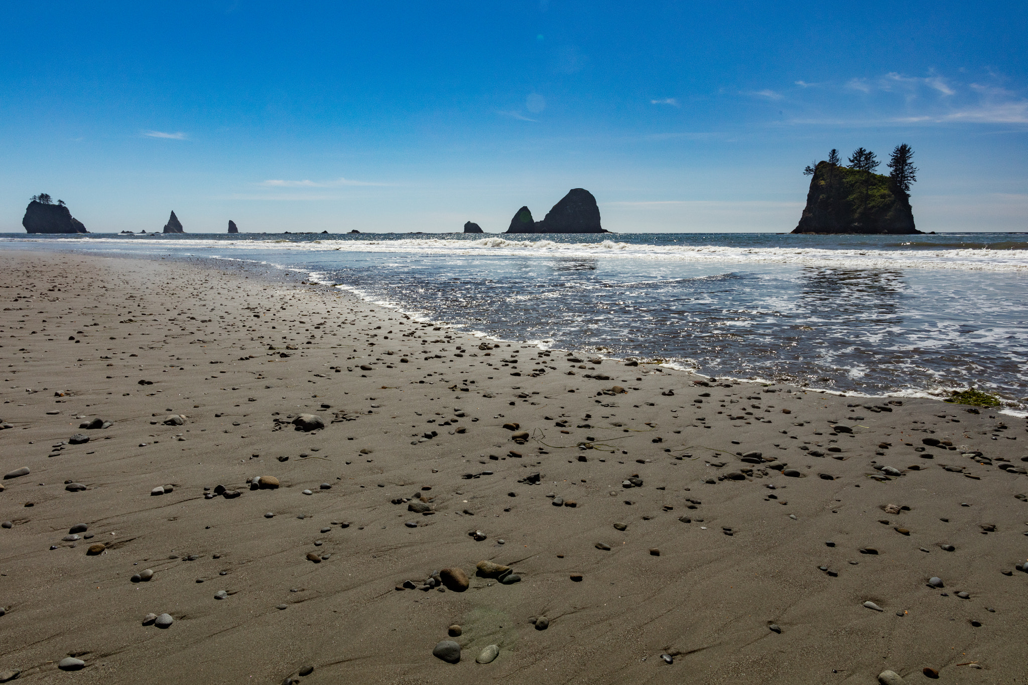 Canon EF 24mm F1.4L II USM sample photo. Pebbles and mist photography