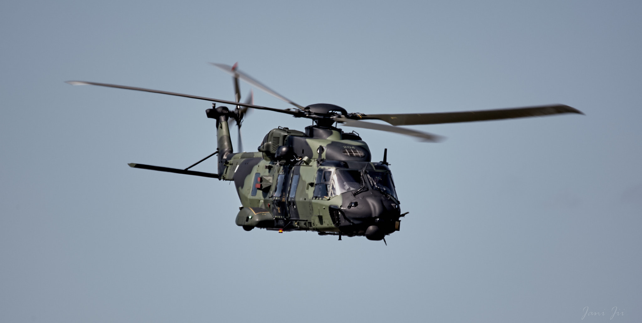 Canon EOS-1D Mark III sample photo. Nh90 approaching with full speed photography