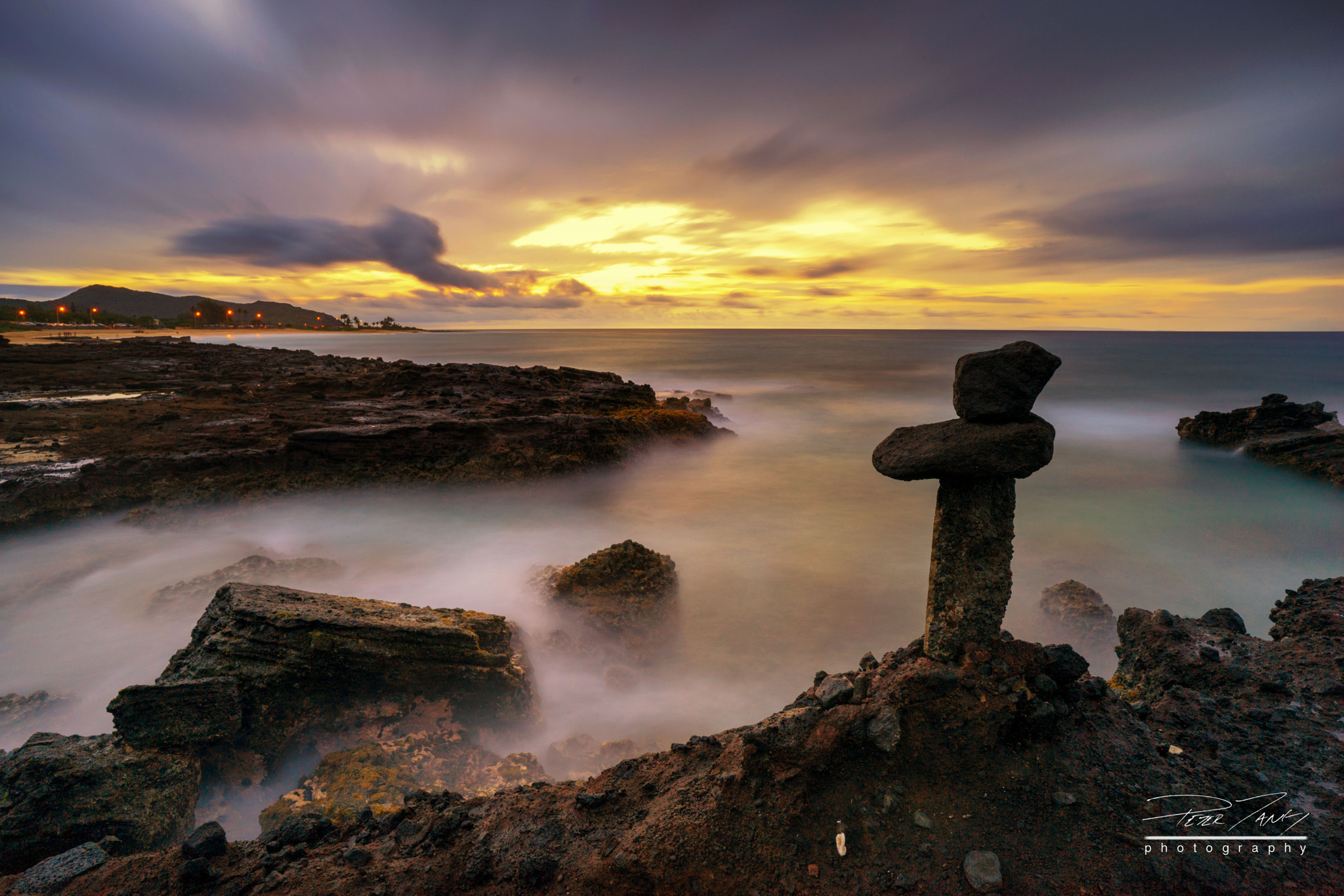 ZEISS Batis 18mm F2.8 sample photo. Misty cross photography