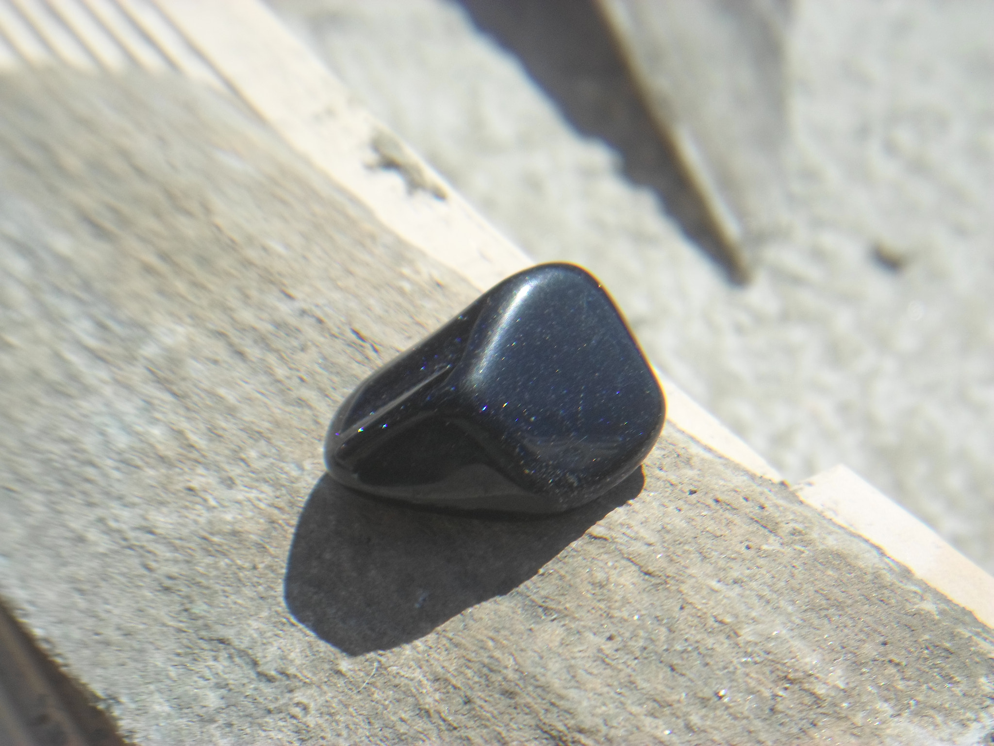 Samsung ES95 sample photo. Moon stone photography