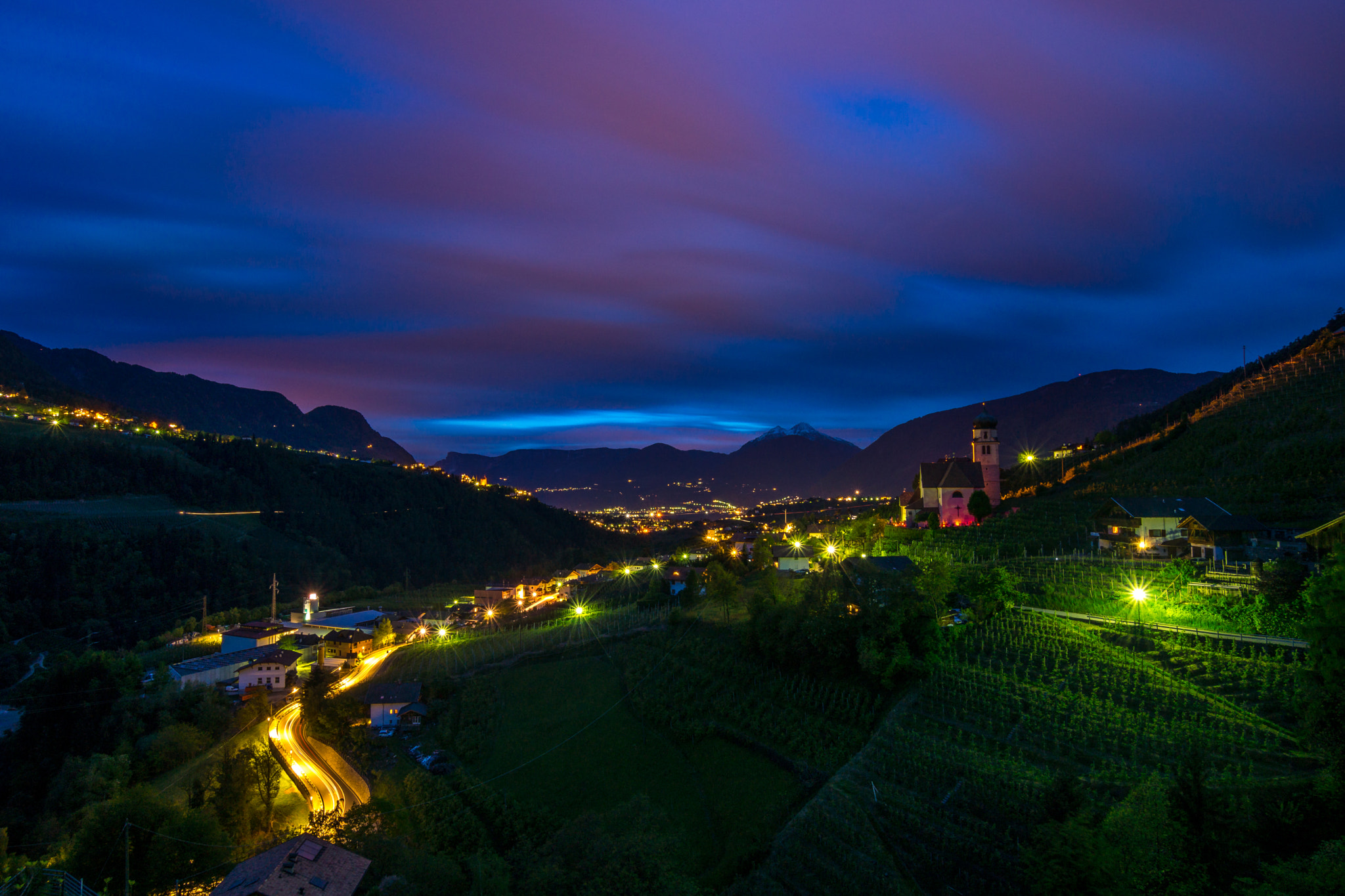 Sony SLT-A77 + Sigma 10-20mm F3.5 EX DC HSM sample photo. Mountain lights photography