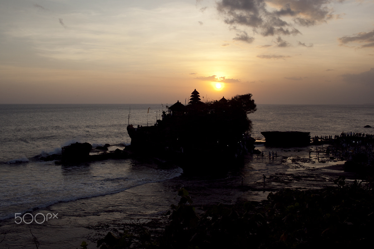Canon EOS 5D Mark II + ZEISS Distagon T* 35mm F2 sample photo. Tanah lot photography