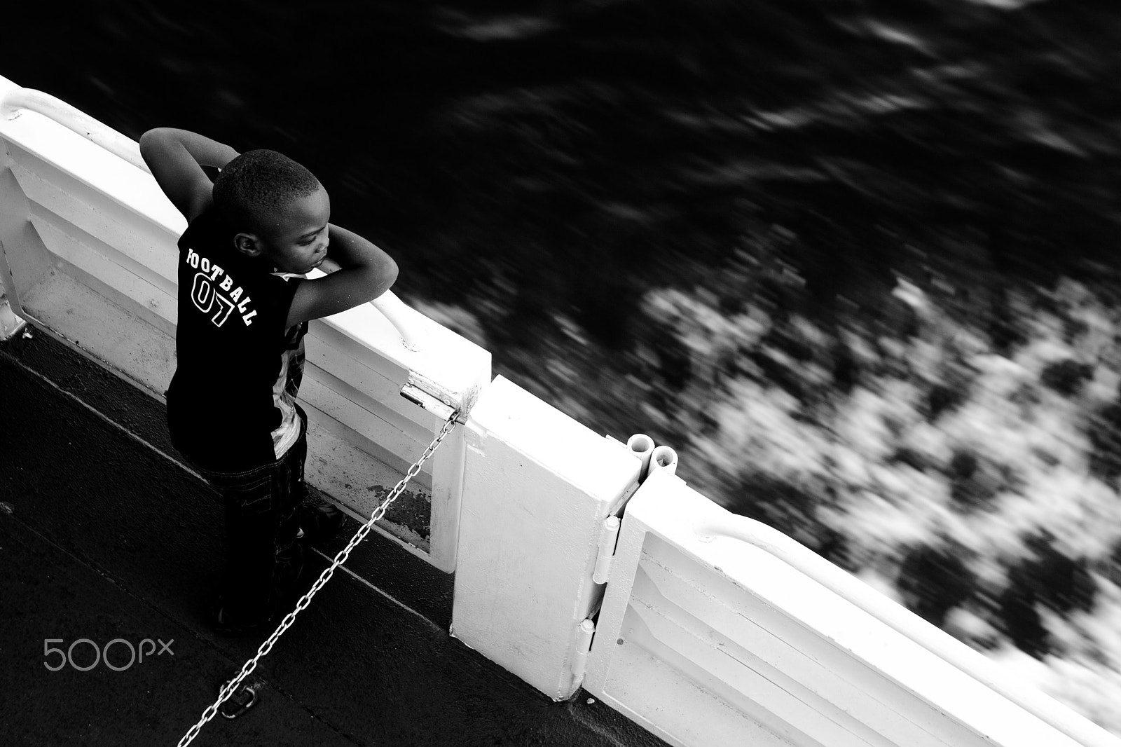 Canon EOS 5D + EF28-70mm f/2.8L USM sample photo. La traversée photography