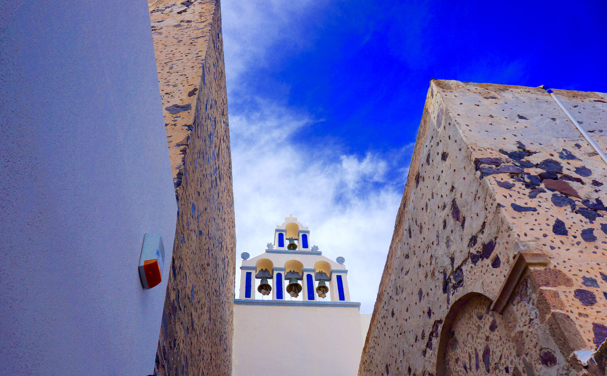 Tamron 18-200mm F3.5-6.3 Di III VC sample photo. Beautiful port town of santorini, greece photography