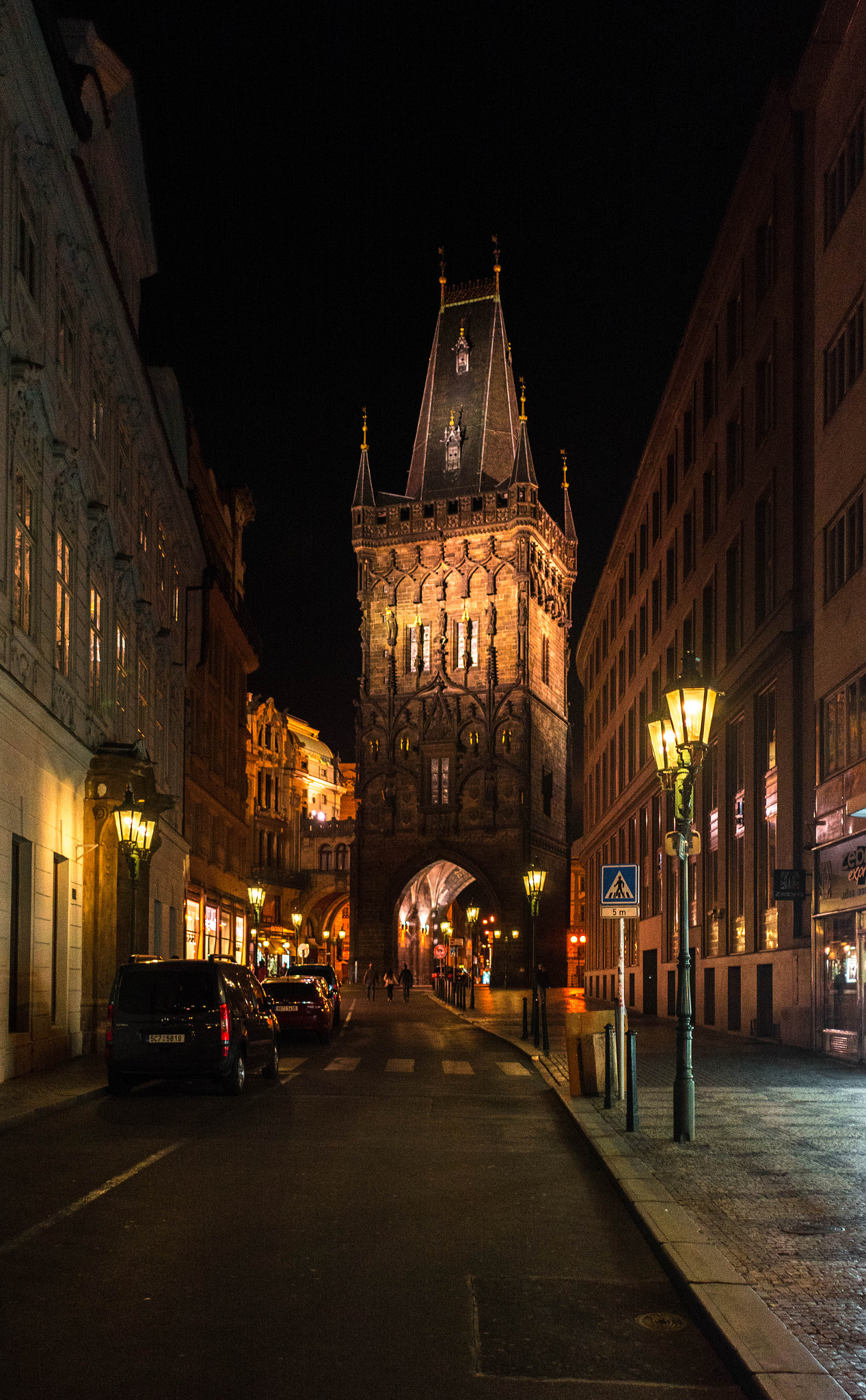 Nikon D7100 + Nikon AF Nikkor 20mm F2.8D sample photo. Powder tower photography