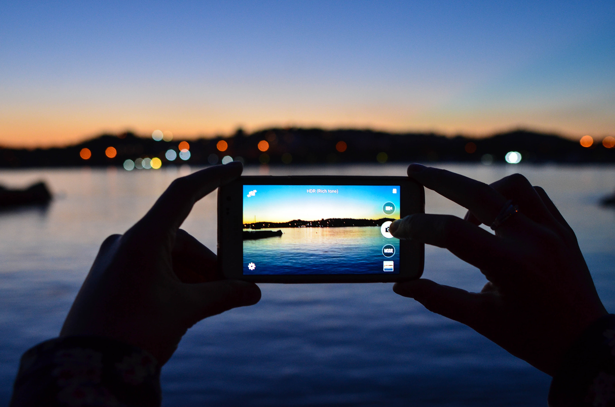 Sigma 24mm F1.8 EX DG Aspherical Macro sample photo. Catch the sunset photography