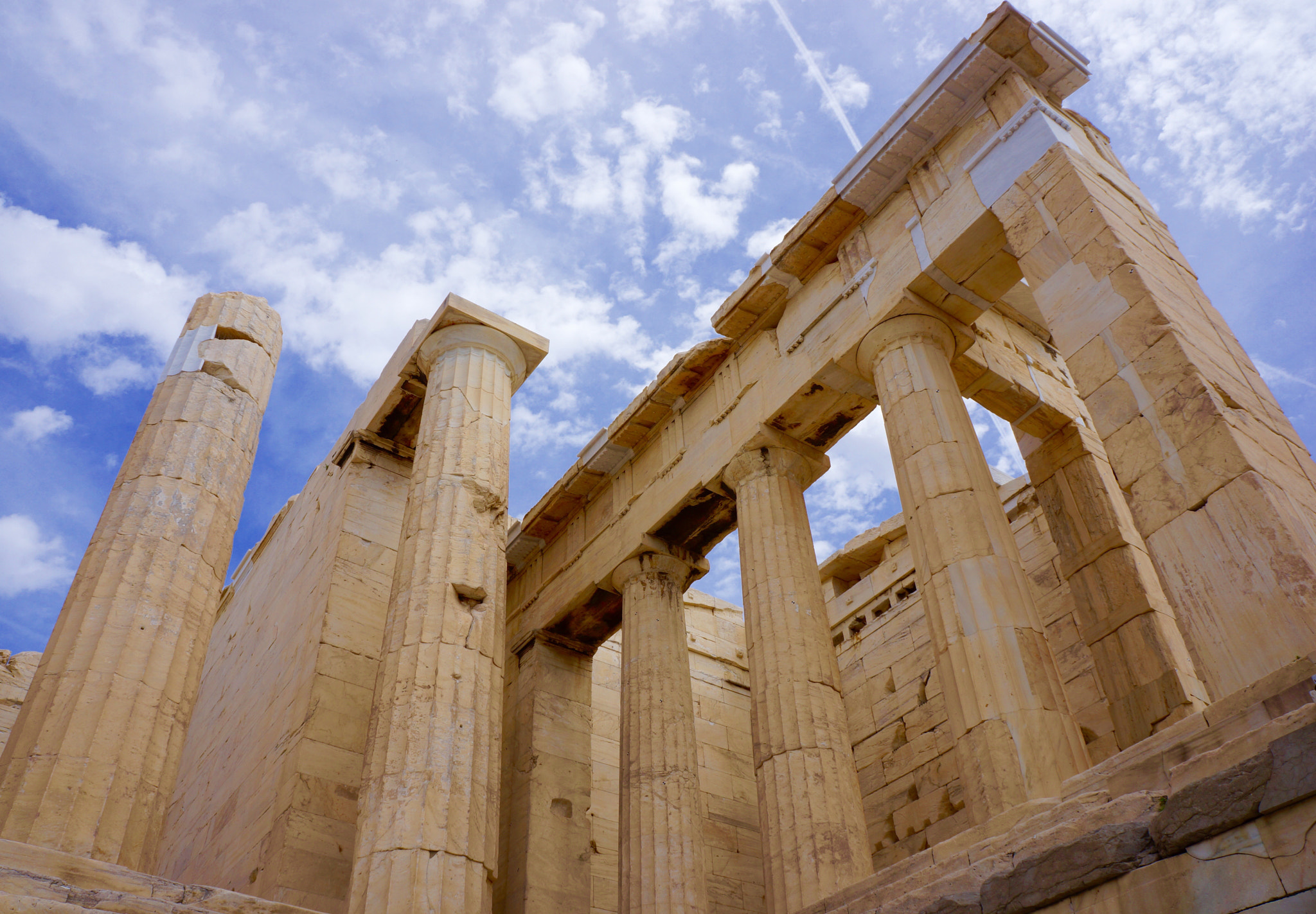 Sony Alpha NEX-7 + Tamron 18-200mm F3.5-6.3 Di III VC sample photo. Athens, greece photography