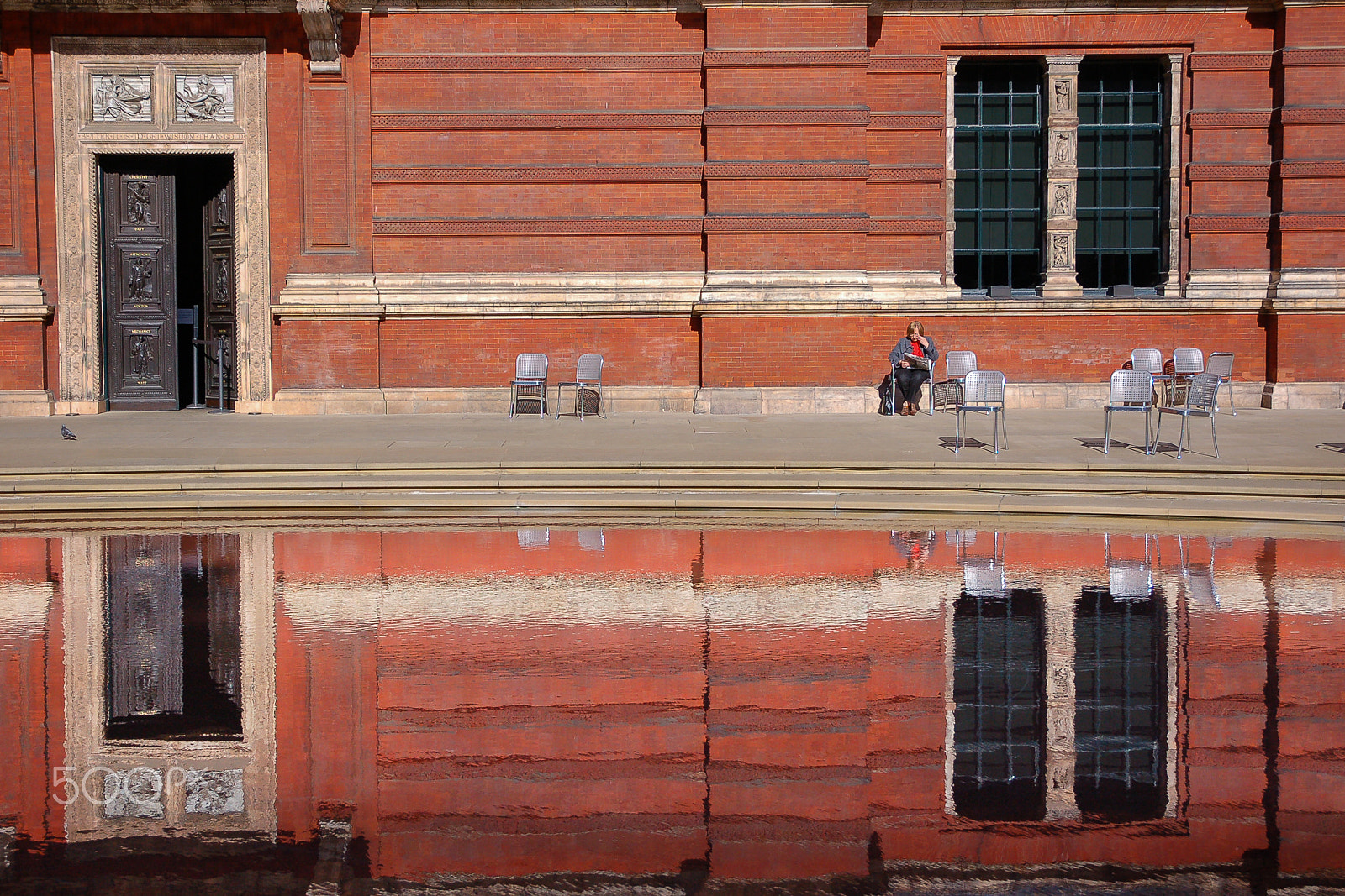 Nikon D50 sample photo. An instant of reflection photography