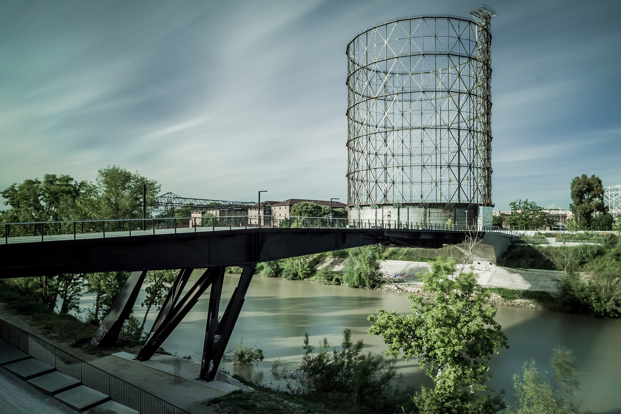 Sigma 10-20mm F3.5 EX DC HSM sample photo. Gasometer photography