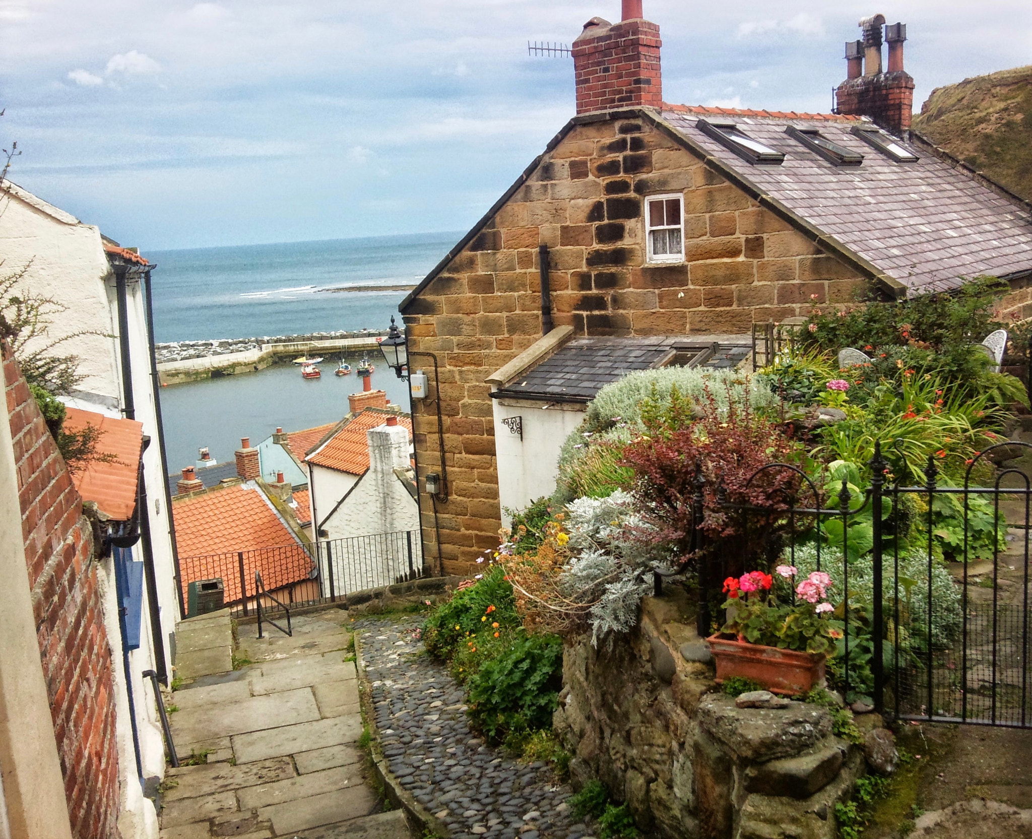 Samsung GT-i8910 sample photo. Picture postcode staithes photography