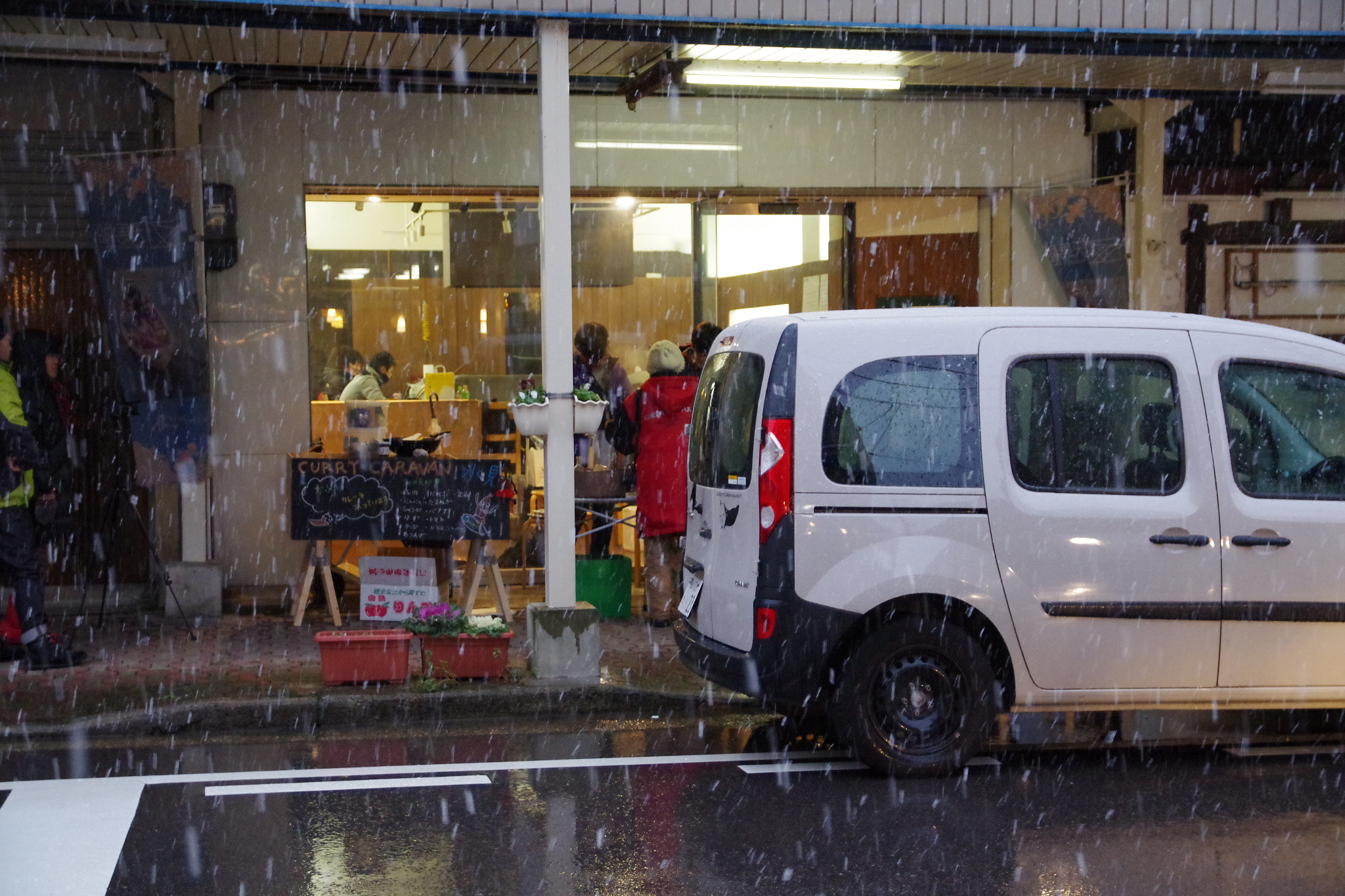 Sigma 17-70mm F2.8-4 DC Macro HSM | C sample photo. 141213_himi photography