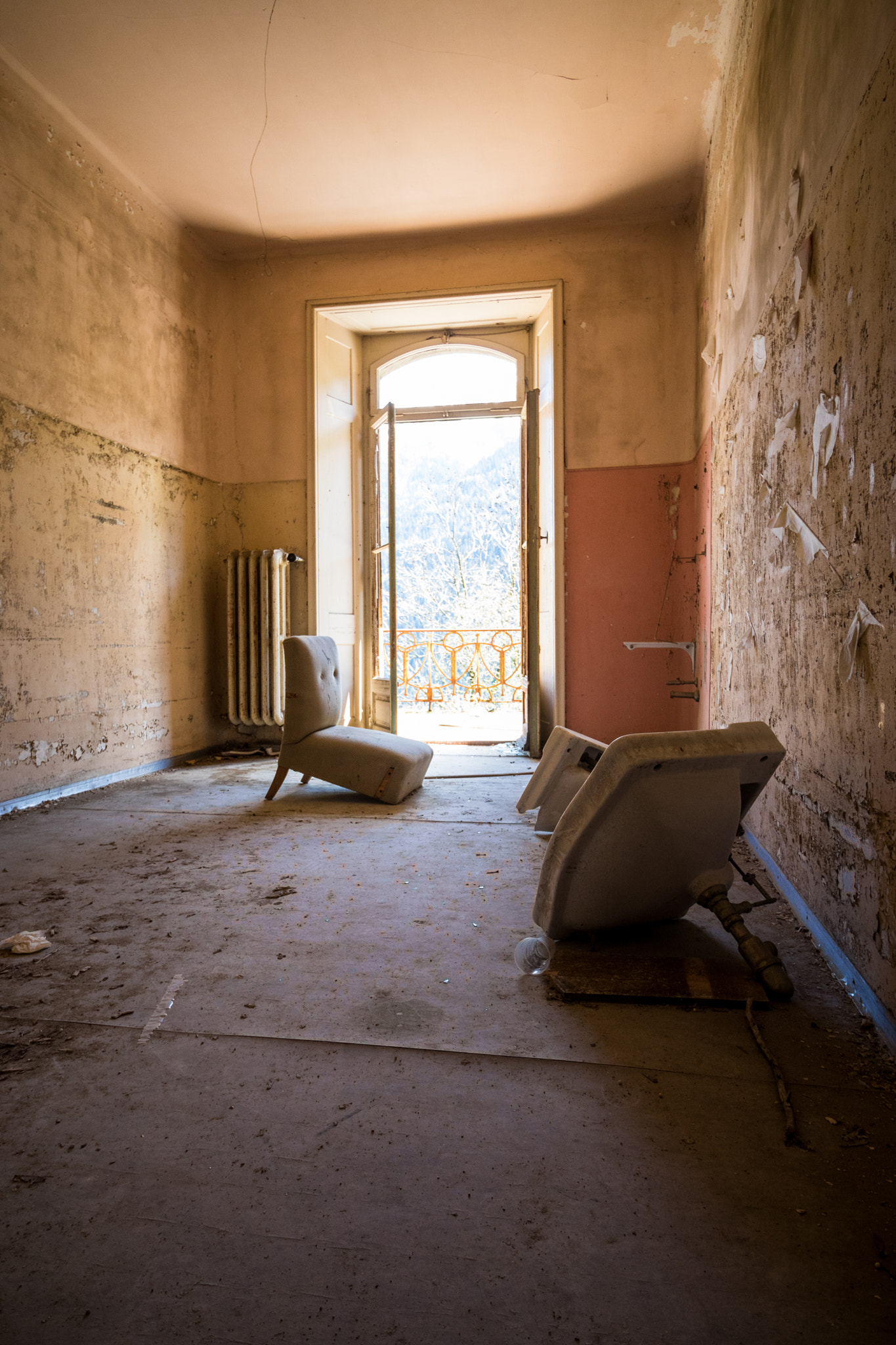 Canon EF-S 10-18mm F4.5–5.6 IS STM sample photo. Sanatorio del gotthardo photography