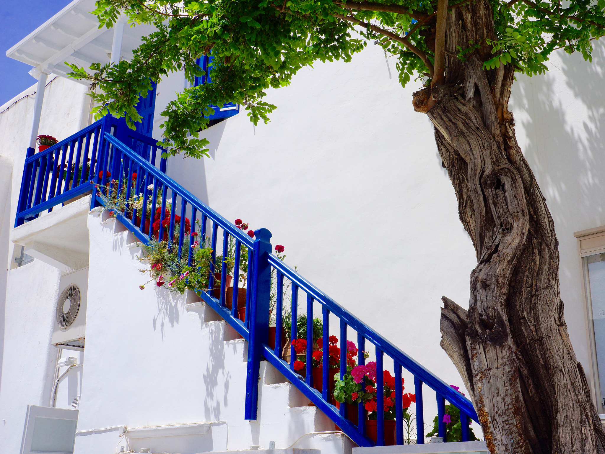 Sony Alpha NEX-7 + Tamron 18-200mm F3.5-6.3 Di III VC sample photo. Mykonos, greece photography