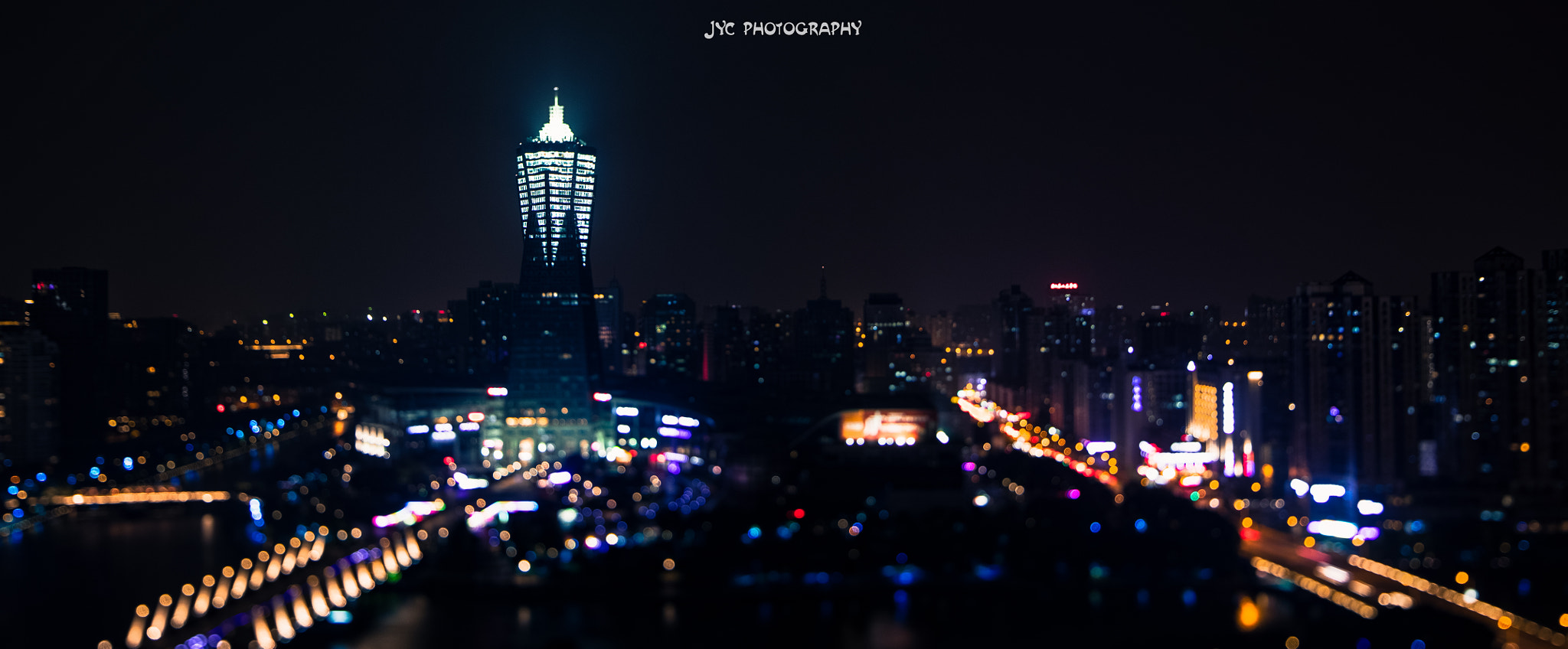 Canon TS-E 24.0mm f/3.5 L II sample photo. Night photography