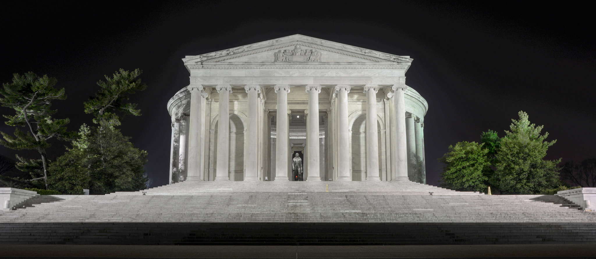 AF Zoom-Nikkor 28-80mm f/3.3-5.6G sample photo. Jefferson memorial at night photography