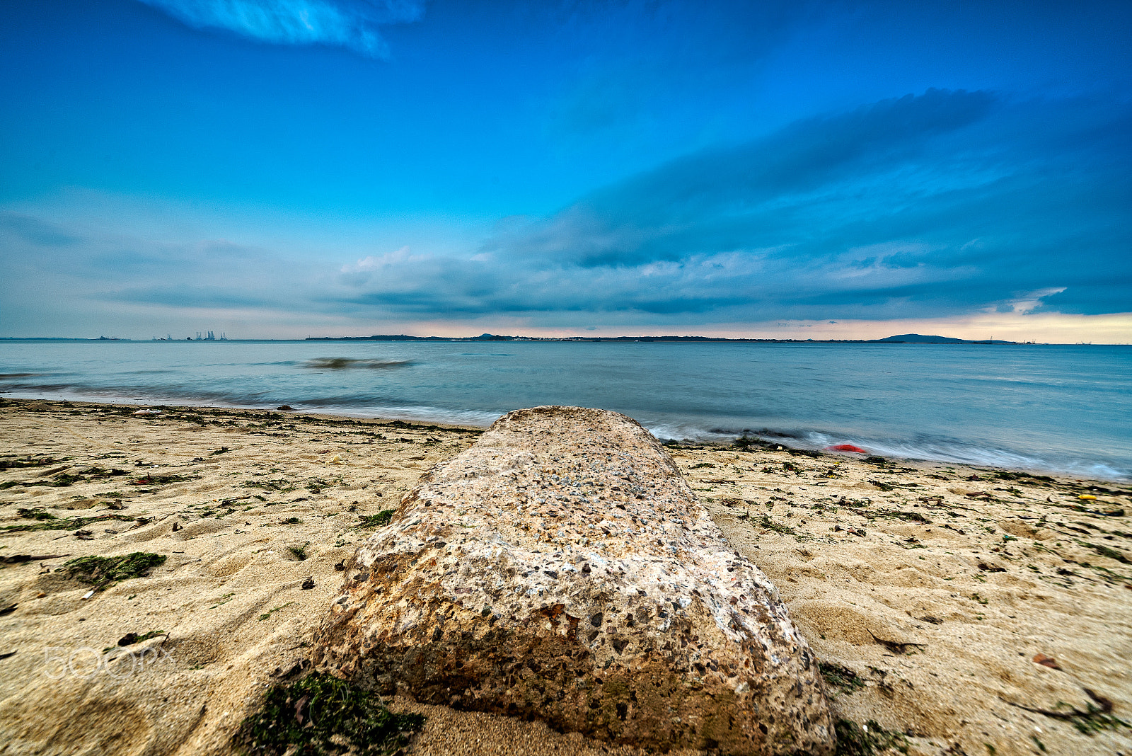 Nikon D600 + Sigma 12-24mm F4.5-5.6 EX DG Aspherical HSM sample photo. Changi beach photography