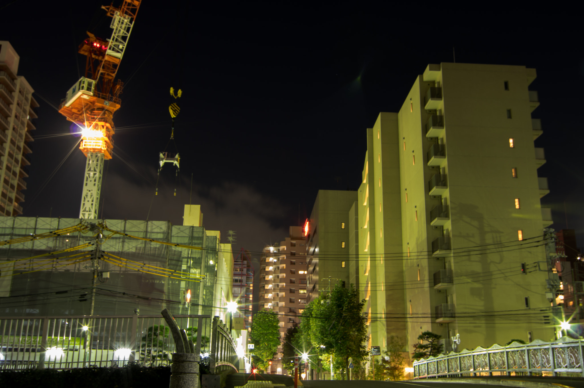 Pentax smc DA 12-24mm F4.0 ED AL (IF) sample photo. Light in the city photography