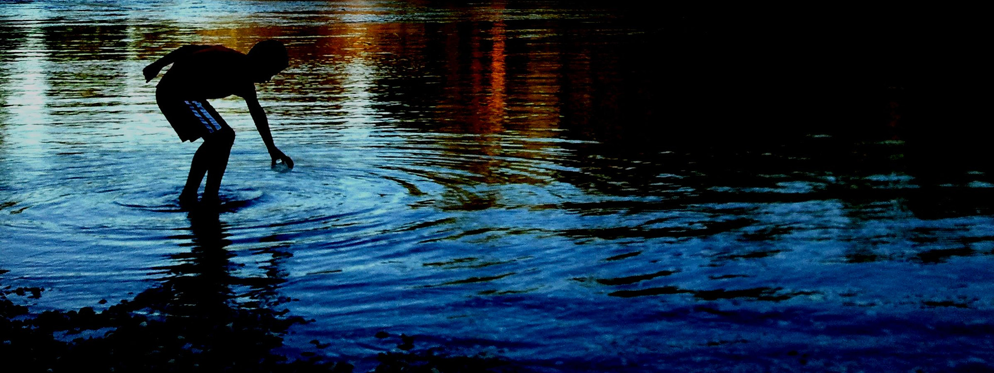 Samsung SGH-I897 sample photo. Boy playing in water photography