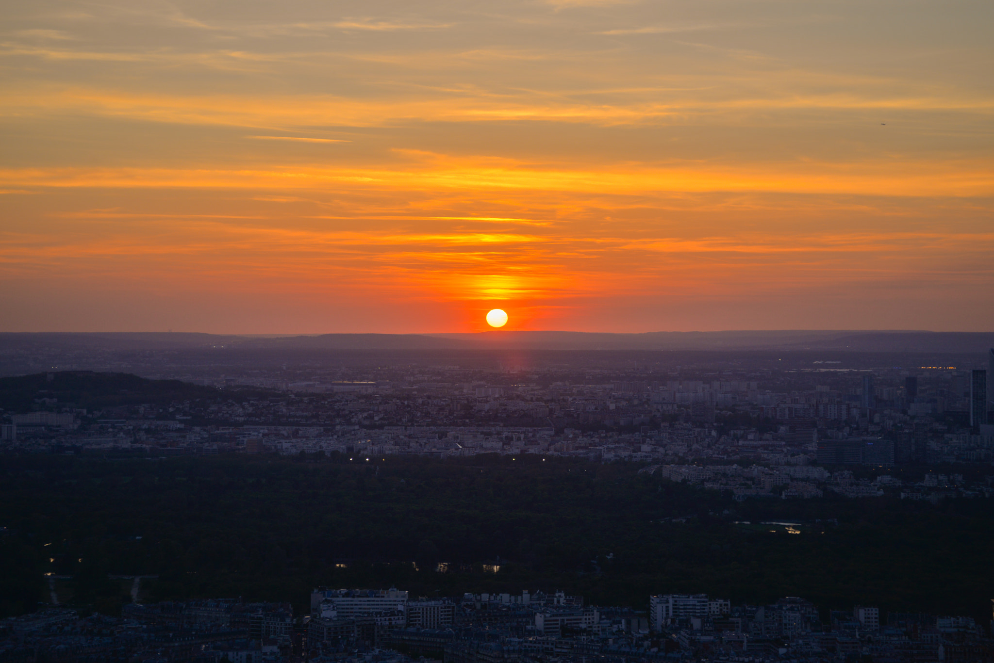 Nikon D610 + AF Zoom-Nikkor 28-85mm f/3.5-4.5 sample photo. Sight from summit eiffel tower photography