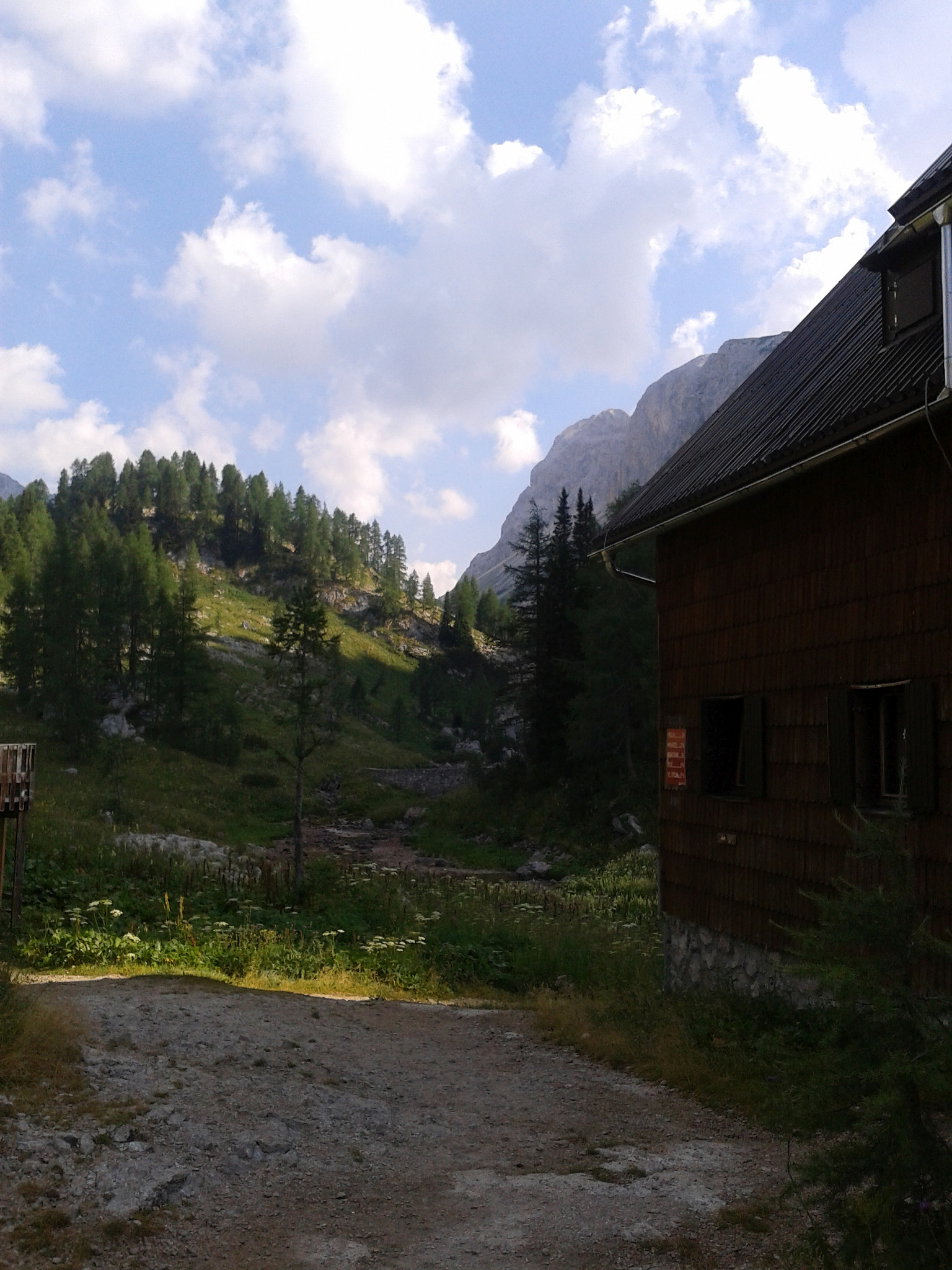 Samsung GT-S5610 sample photo. The house in valley of triglav lakes photography