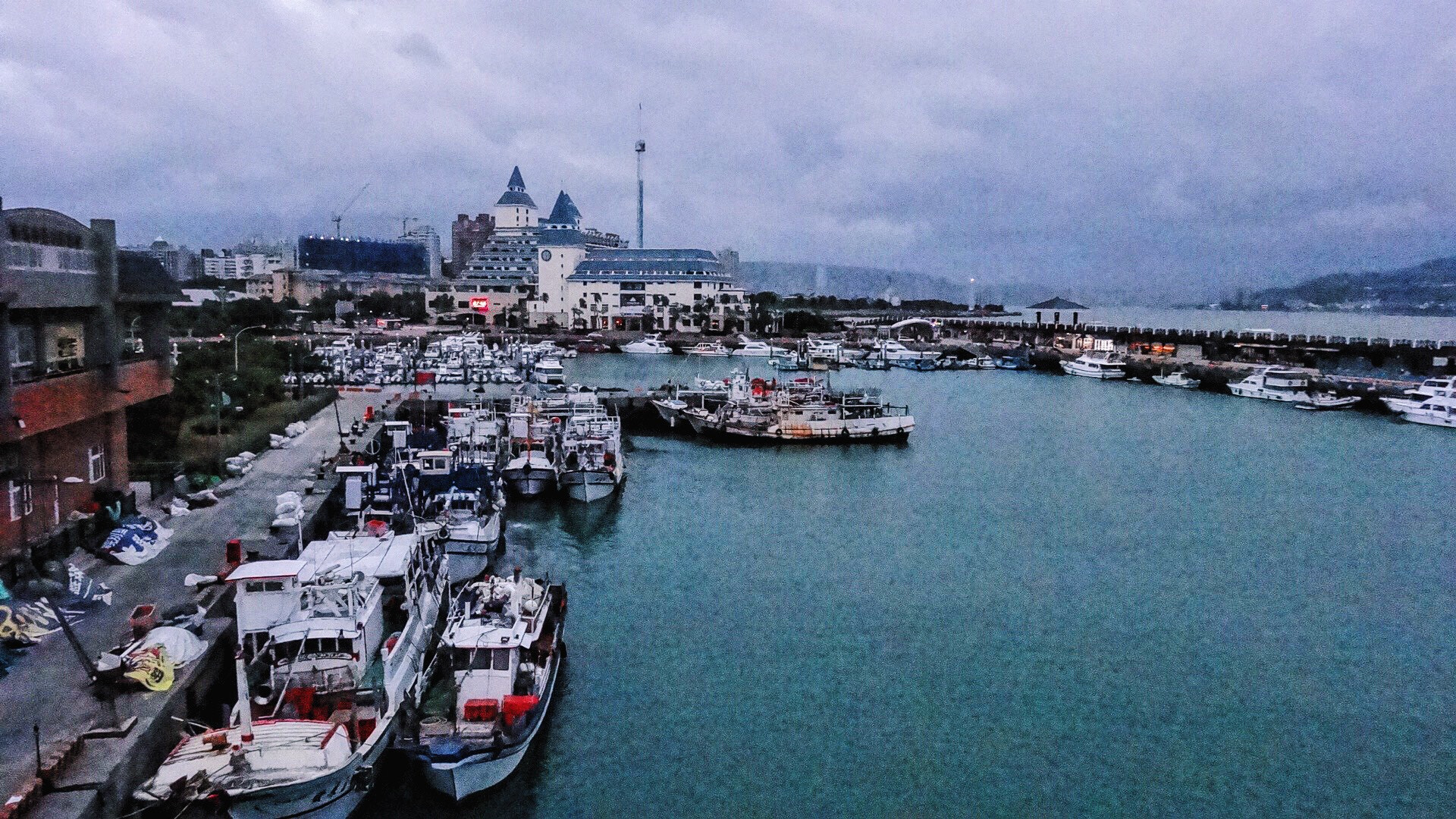 Sony DSC-HX30 sample photo. Tamshui fisherman's wharf photography