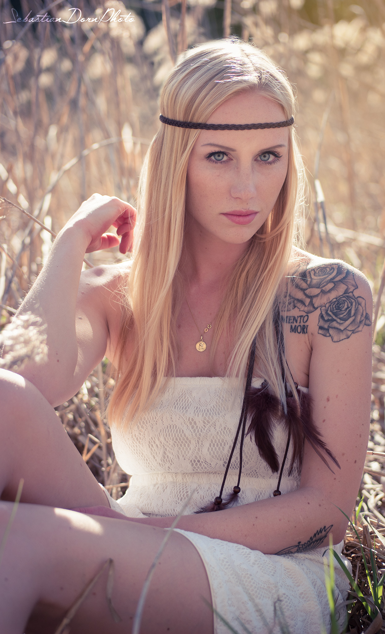 Samsung NX 45mm F1.8 sample photo. Hippie portrait in the sunset photography
