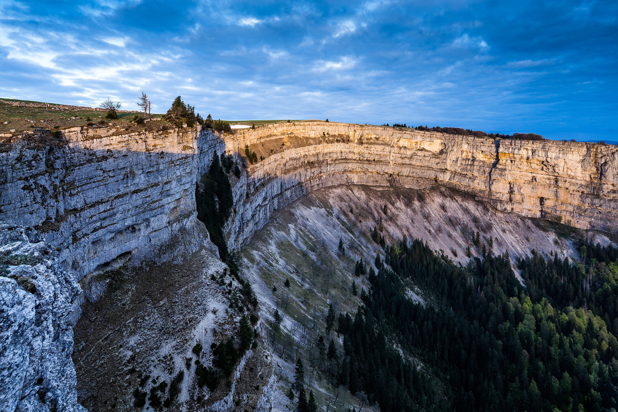 Canon TS-E 17mm F4L Tilt-Shift sample photo. Creux du van photography