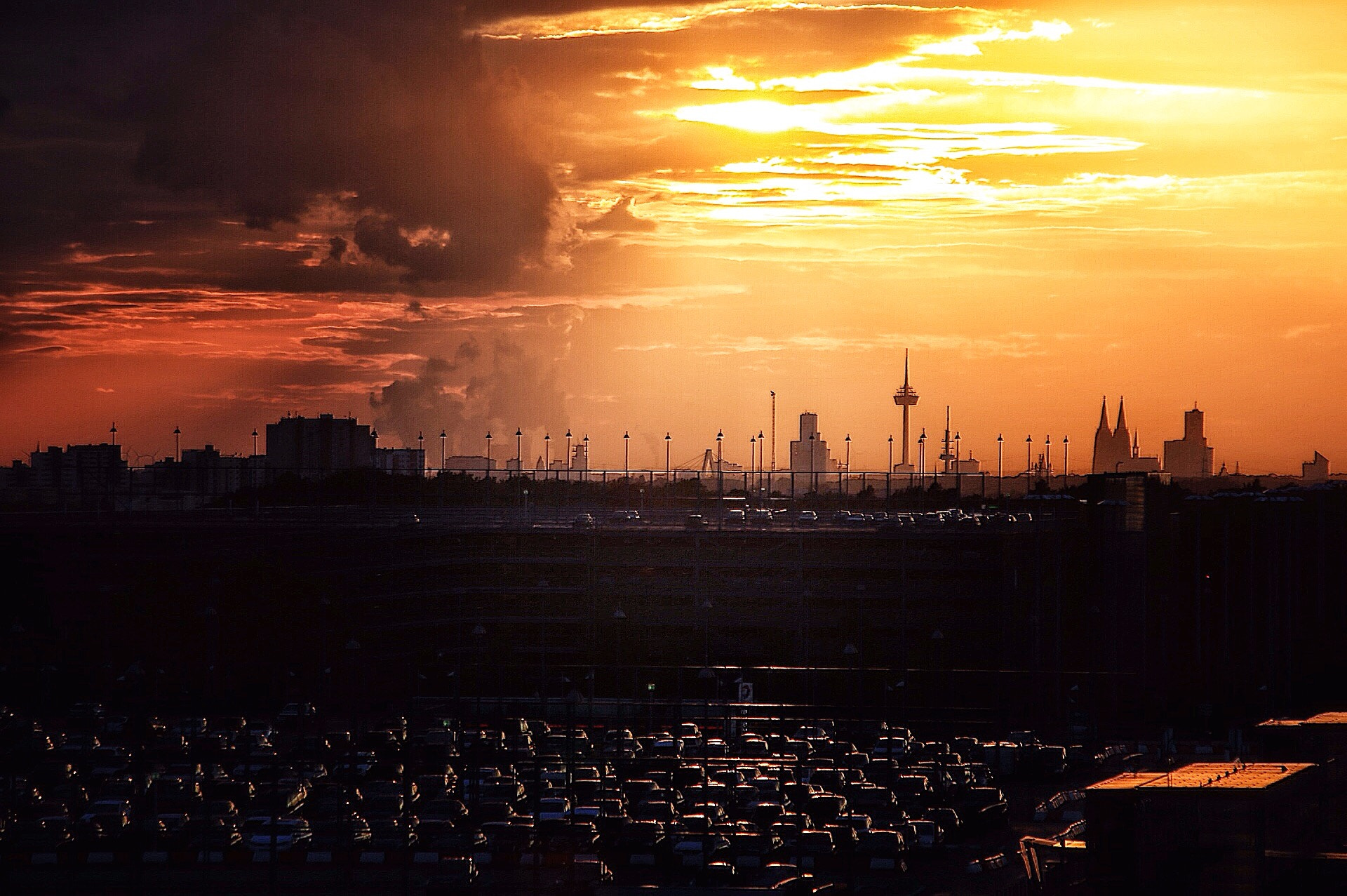 Canon EF 70-300mm F4-5.6 IS USM sample photo. On fire❤️ love my city photography