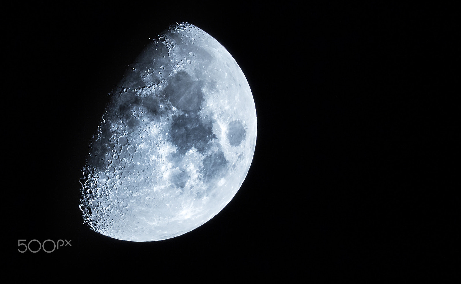 Canon EF 100-400mm F4.5-5.6L IS II USM sample photo. Moon night photography