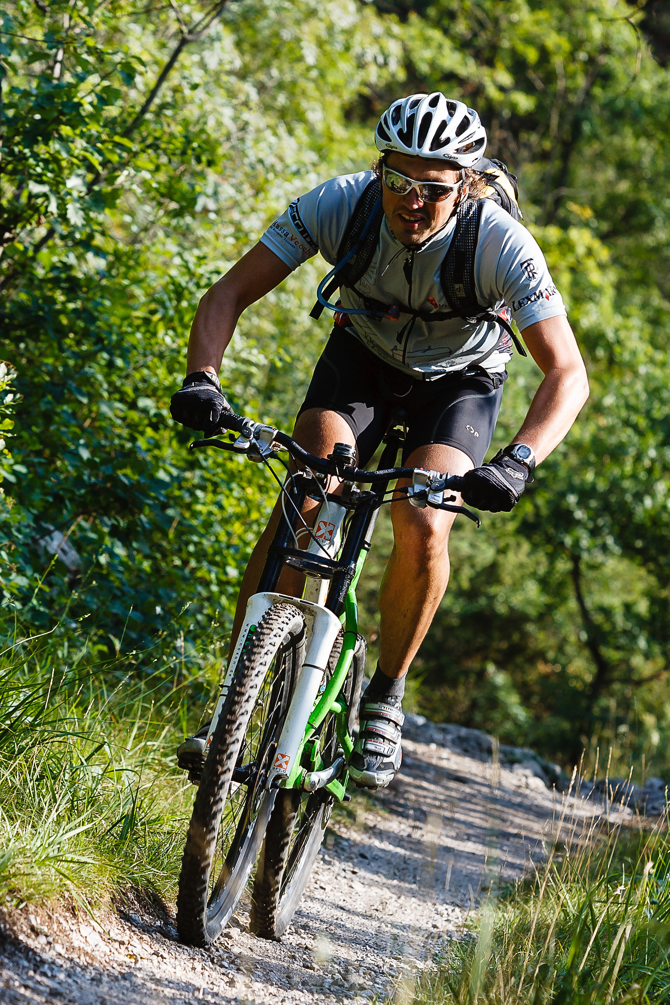 Canon EOS-1D Mark II + Canon EF 70-200mm F2.8L IS USM sample photo. Mountainbike photography