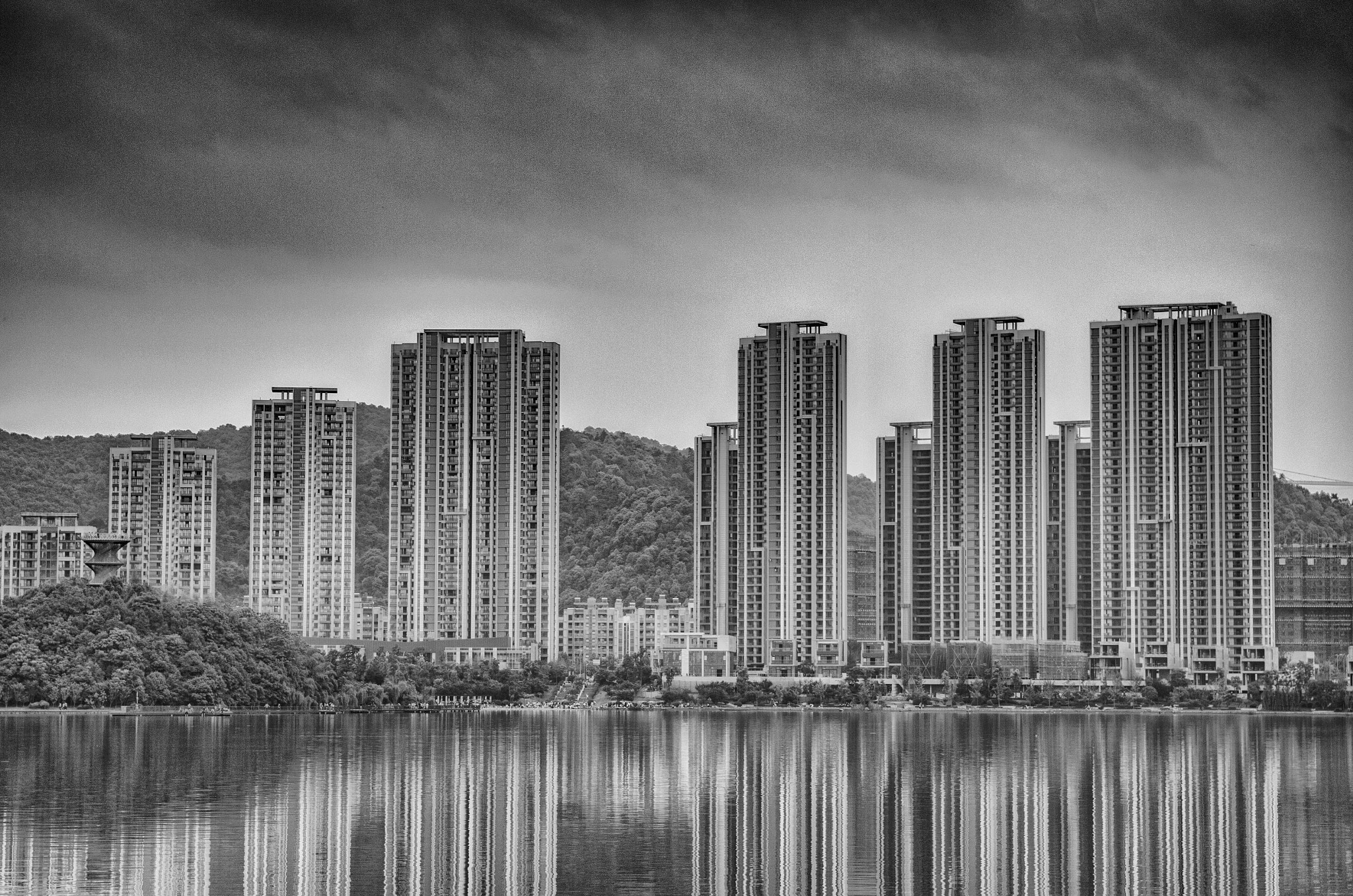 Pentax K-30 sample photo. Lake and buildings photography
