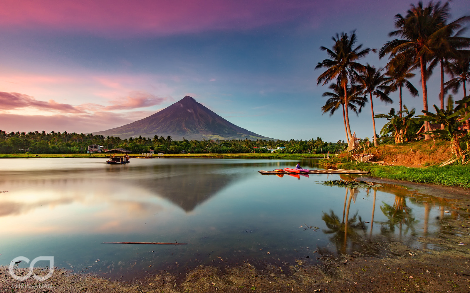 Sony a7 II + Canon EF 16-35mm F4L IS USM sample photo. Kaleidoscopic reflection photography