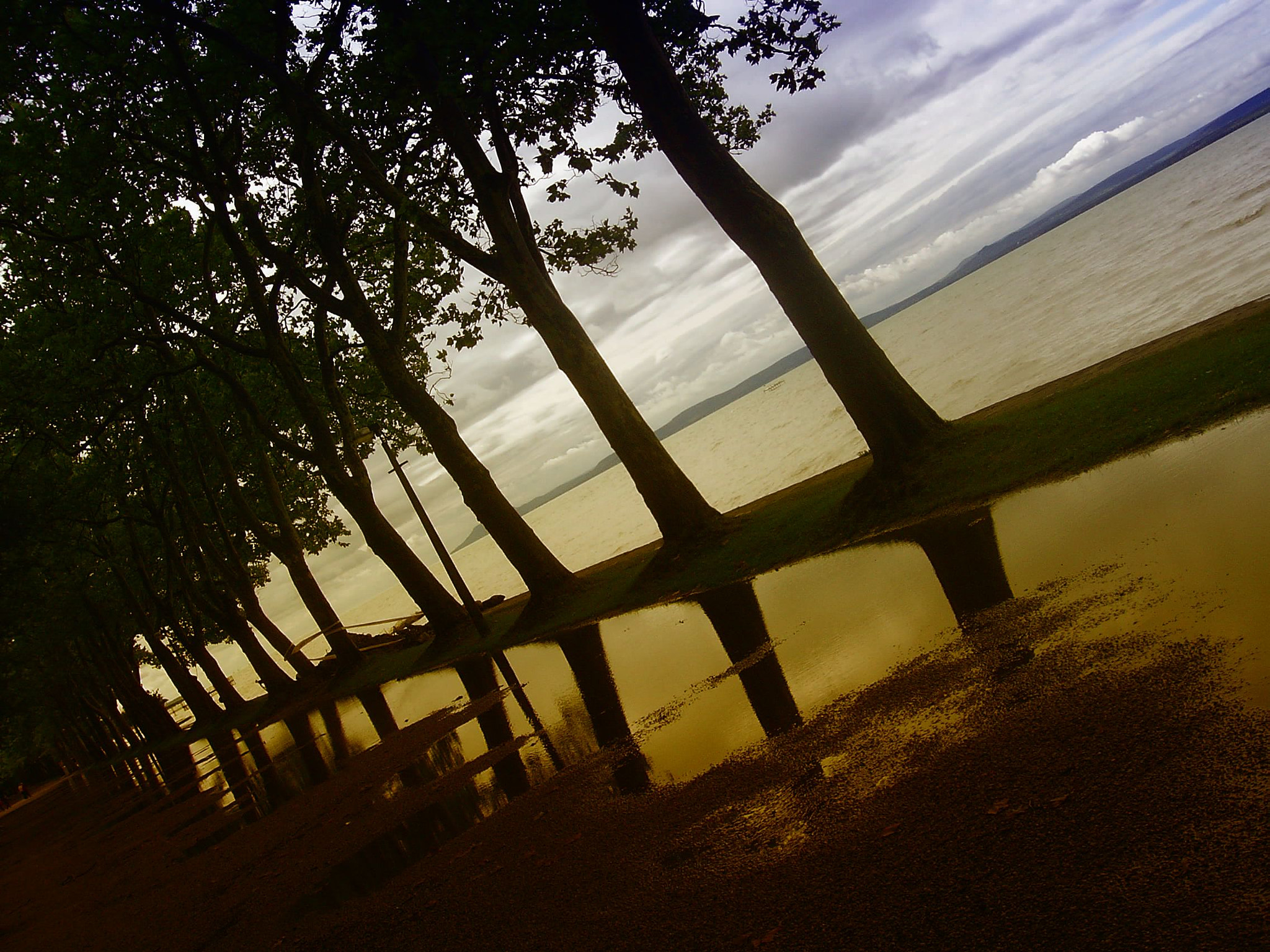 Samsung Digimax A400 sample photo. Sunset at lake balaton photography