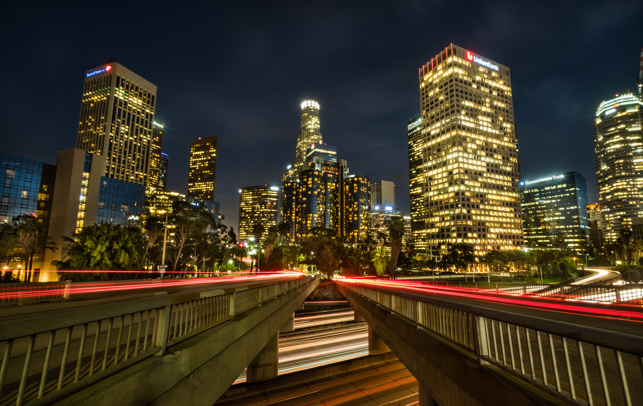 Fujifilm X-E2S + Fujifilm XF 10-24mm F4 R OIS sample photo. 4th street bridge (downtown los angeles) photography