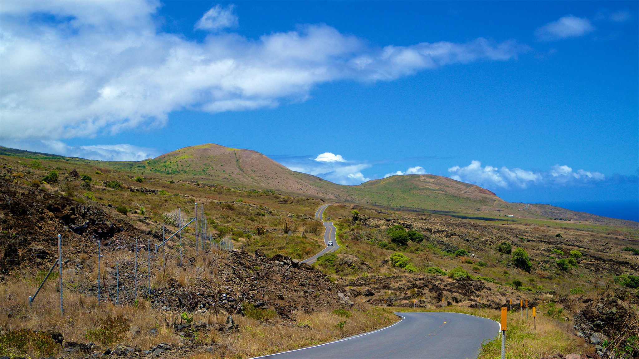 Sony Vario Tessar T* FE 24-70mm F4 ZA OSS sample photo. A road of maui photography