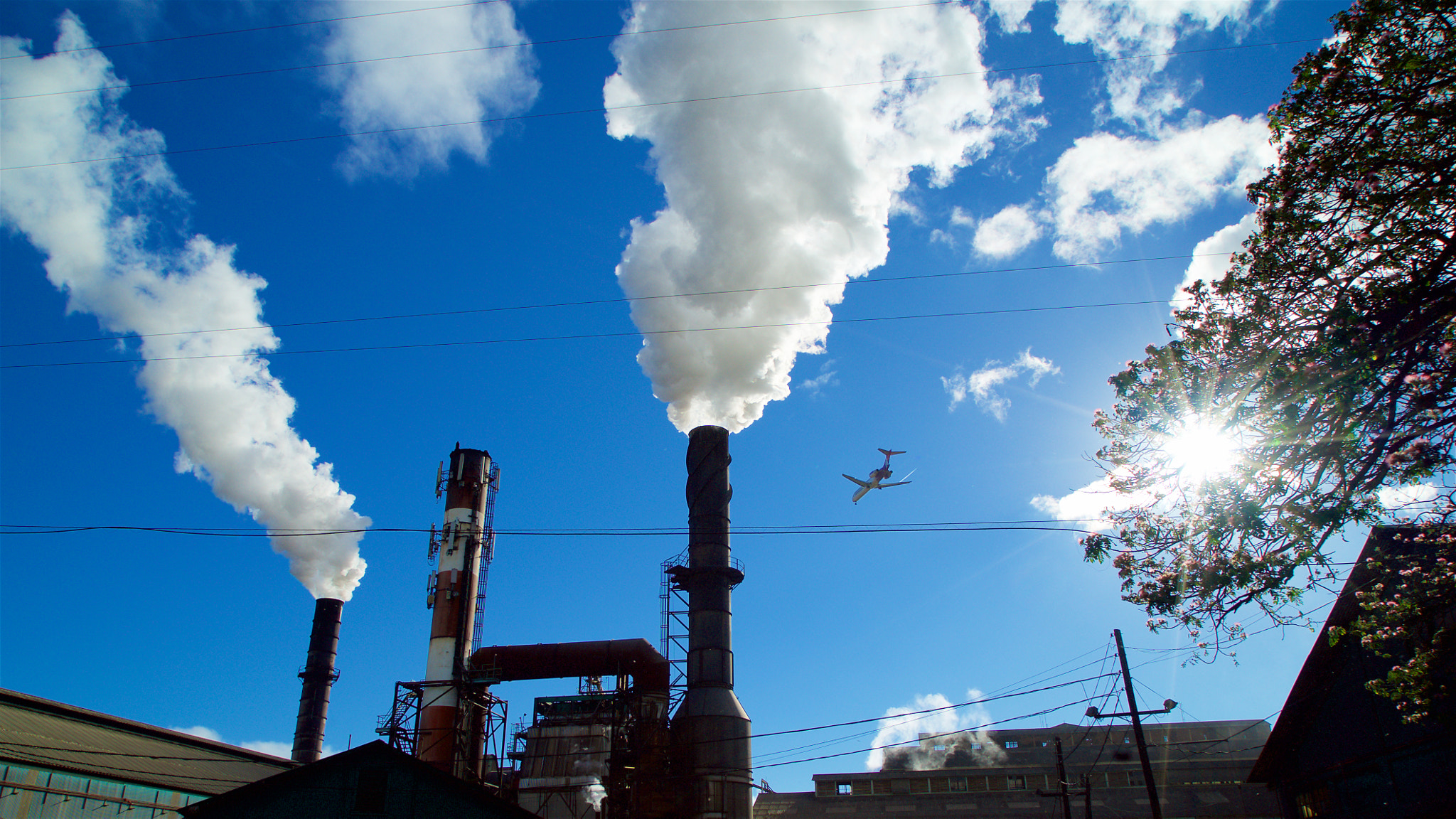 Sony a7S + Sony Vario Tessar T* FE 24-70mm F4 ZA OSS sample photo. The last sugar plant of maui photography