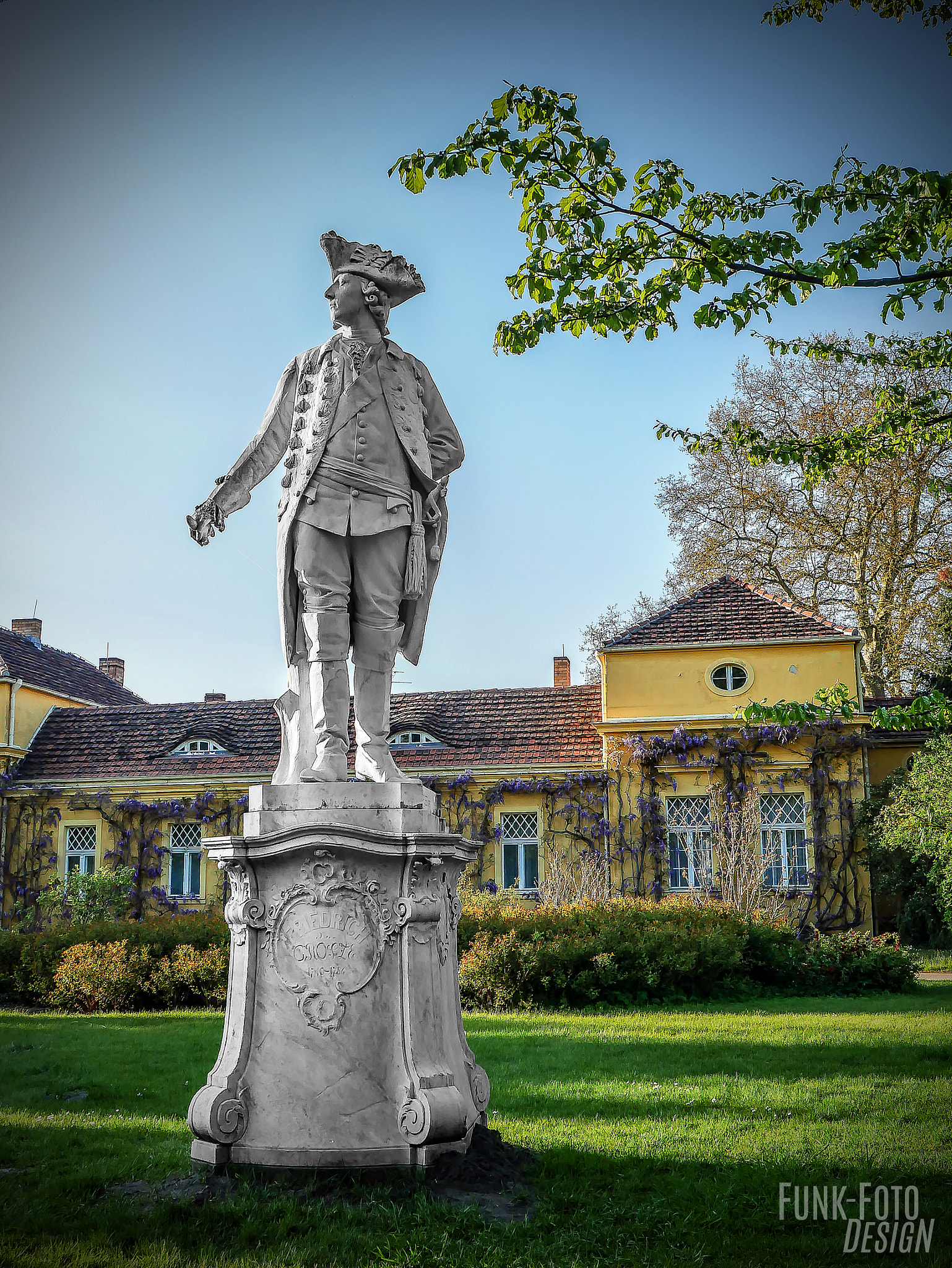 Panasonic DMC-G70 sample photo. Der „alte fritz“: friedrich ii. photography