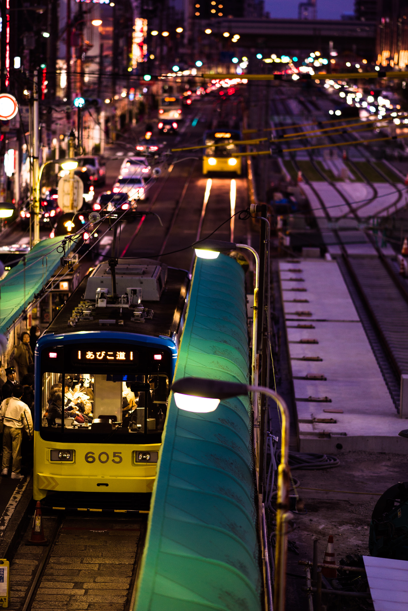 Sony Sonnar T* 135mm F1.8 ZA sample photo. 阪堺電車は今日も行く。 photography