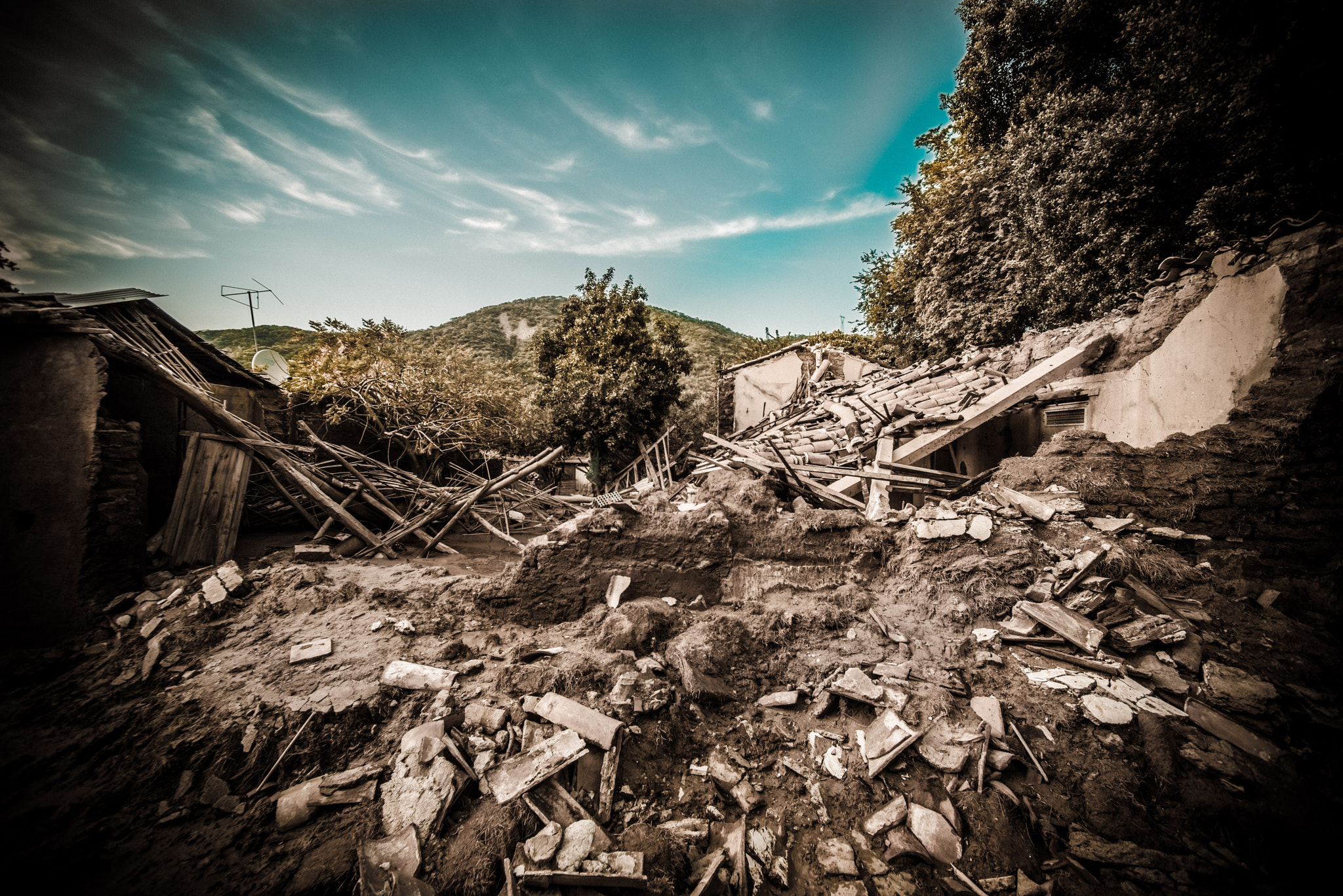 Nikon D800 + Nikon AF Nikkor 14mm F2.8D ED sample photo. Huracán photography