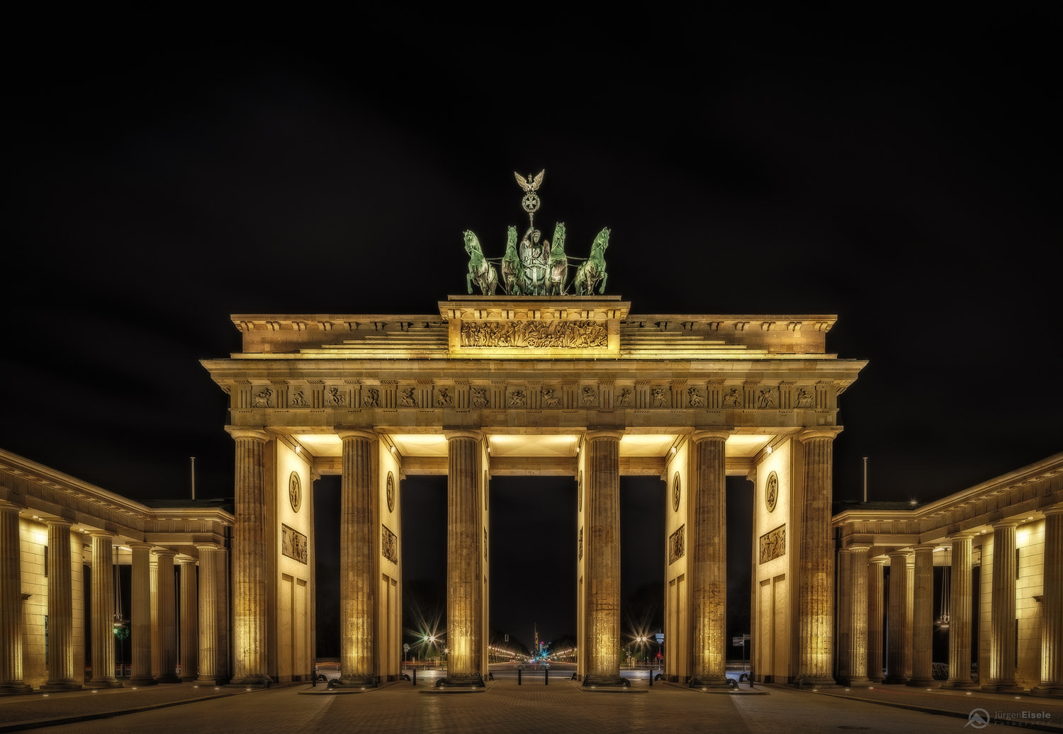 Canon TS-E 24.0mm f/3.5 L II sample photo. Brandenburger tor photography