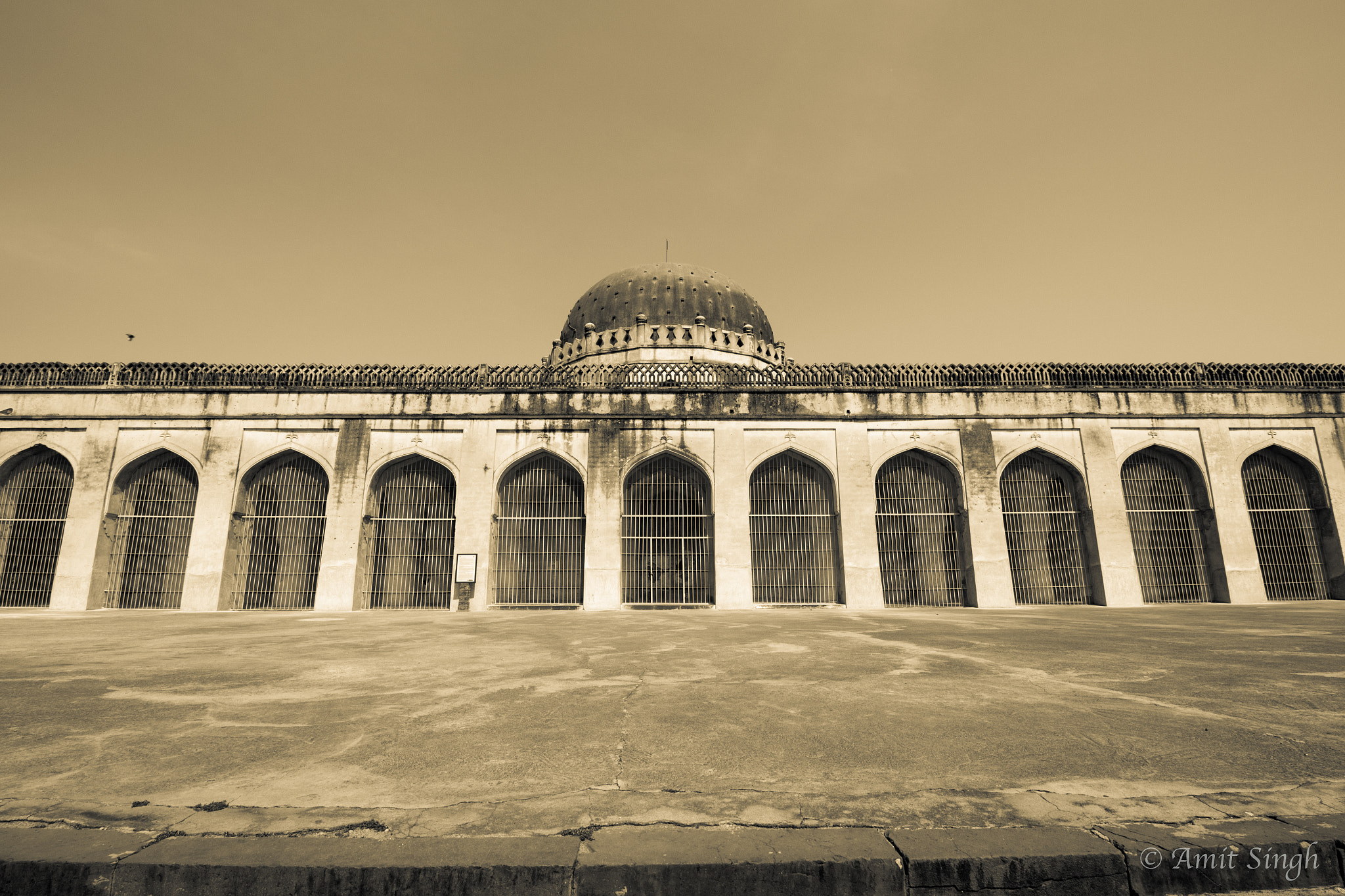 Canon EF-S 10-18mm F4.5–5.6 IS STM sample photo. Solah khamba mosque.jpg photography