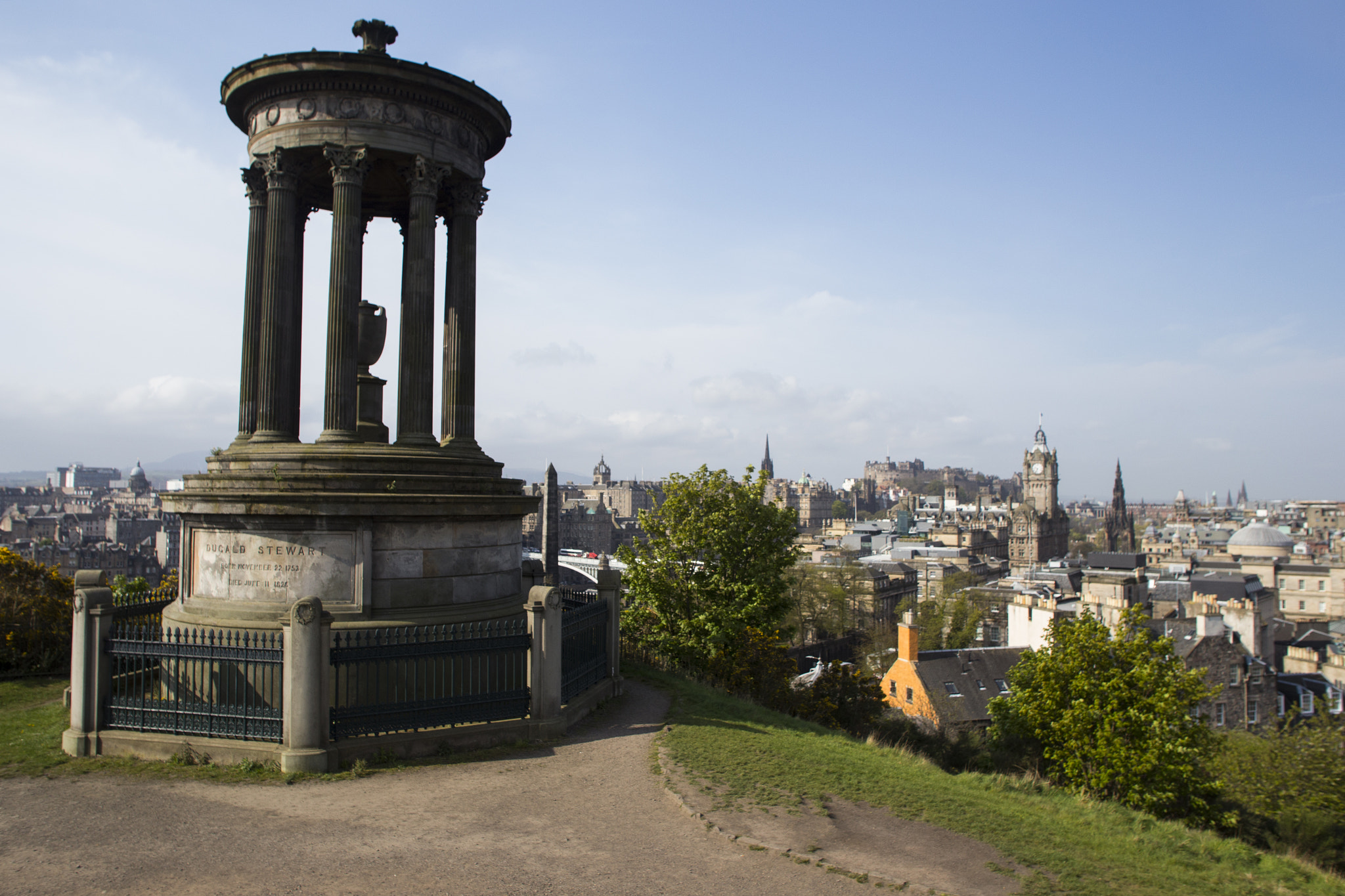 Sigma 24mm f/1.8 DG Macro EX sample photo. Edinbourgh cityscape photography