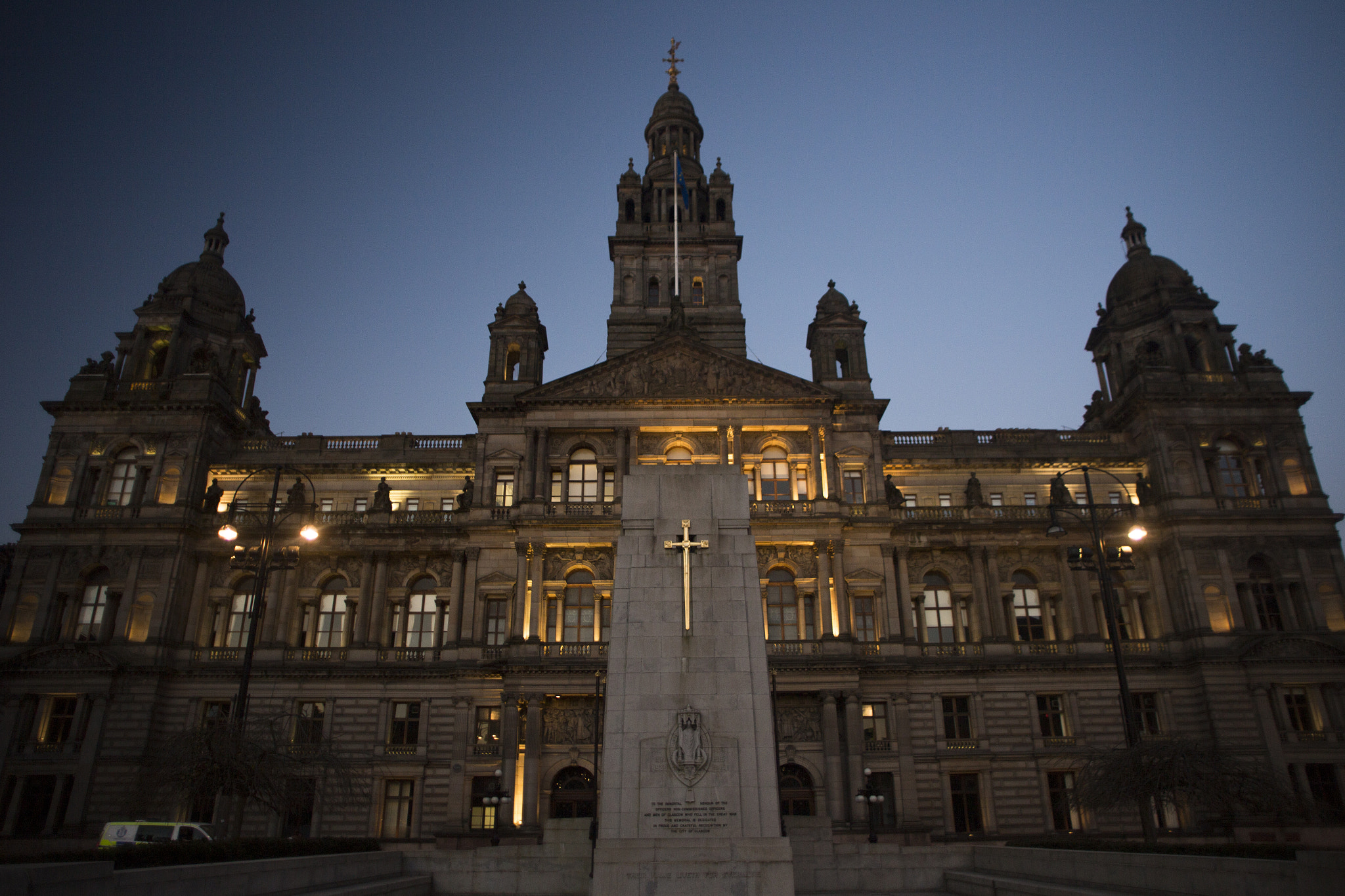 Sigma 24mm f/1.8 DG Macro EX sample photo. George square prominent building photography