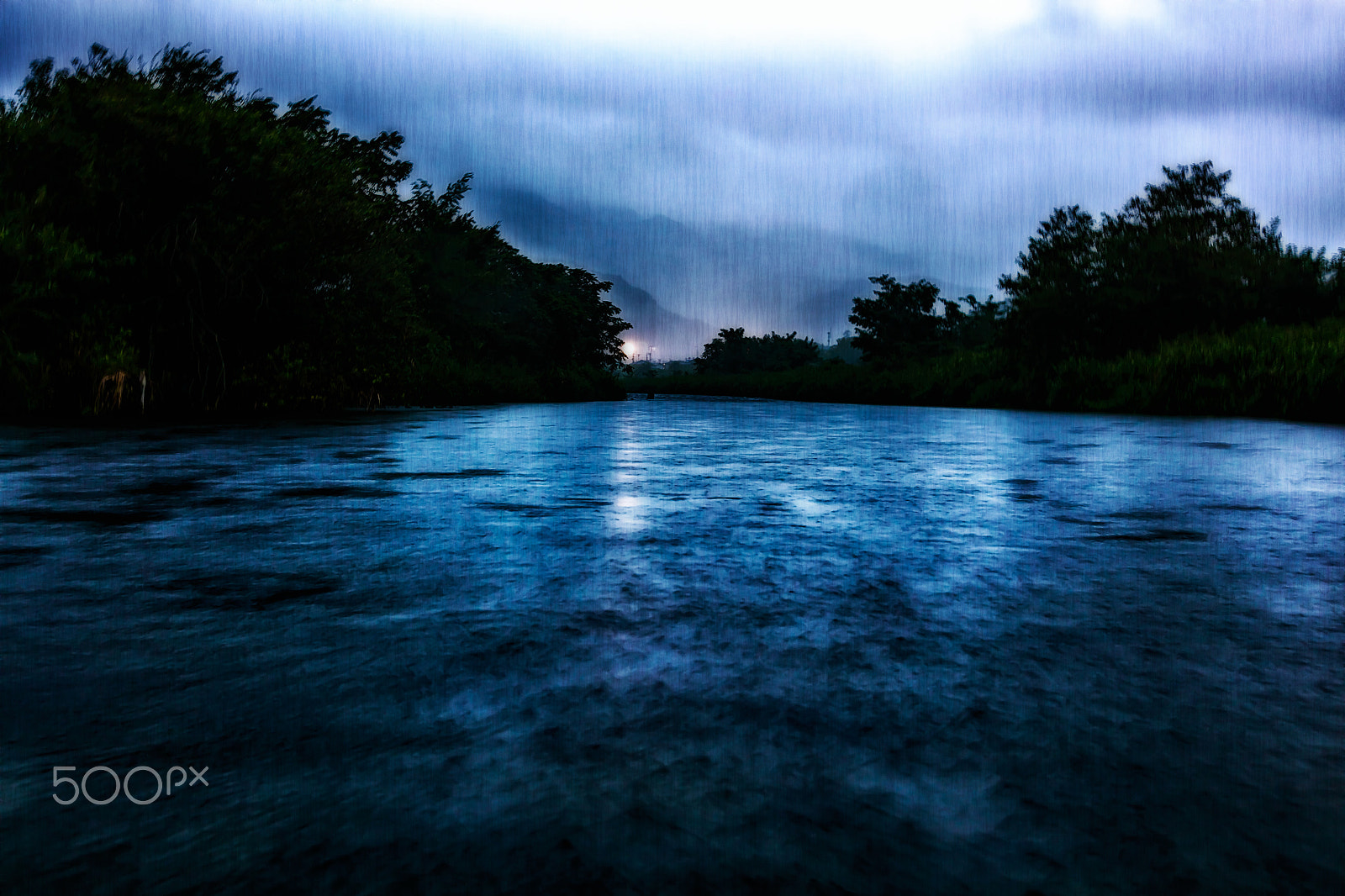 Sigma 24-105mm f/4 DG OS HSM | A sample photo. It rains to a river. photography