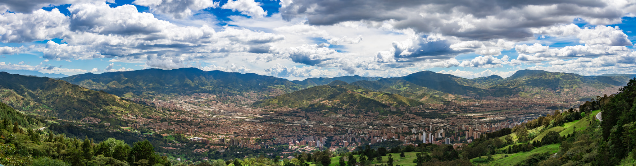 Canon EF-S 18-135mm F3.5-5.6 IS STM sample photo. Medellin, colombia hdr panoramic photography