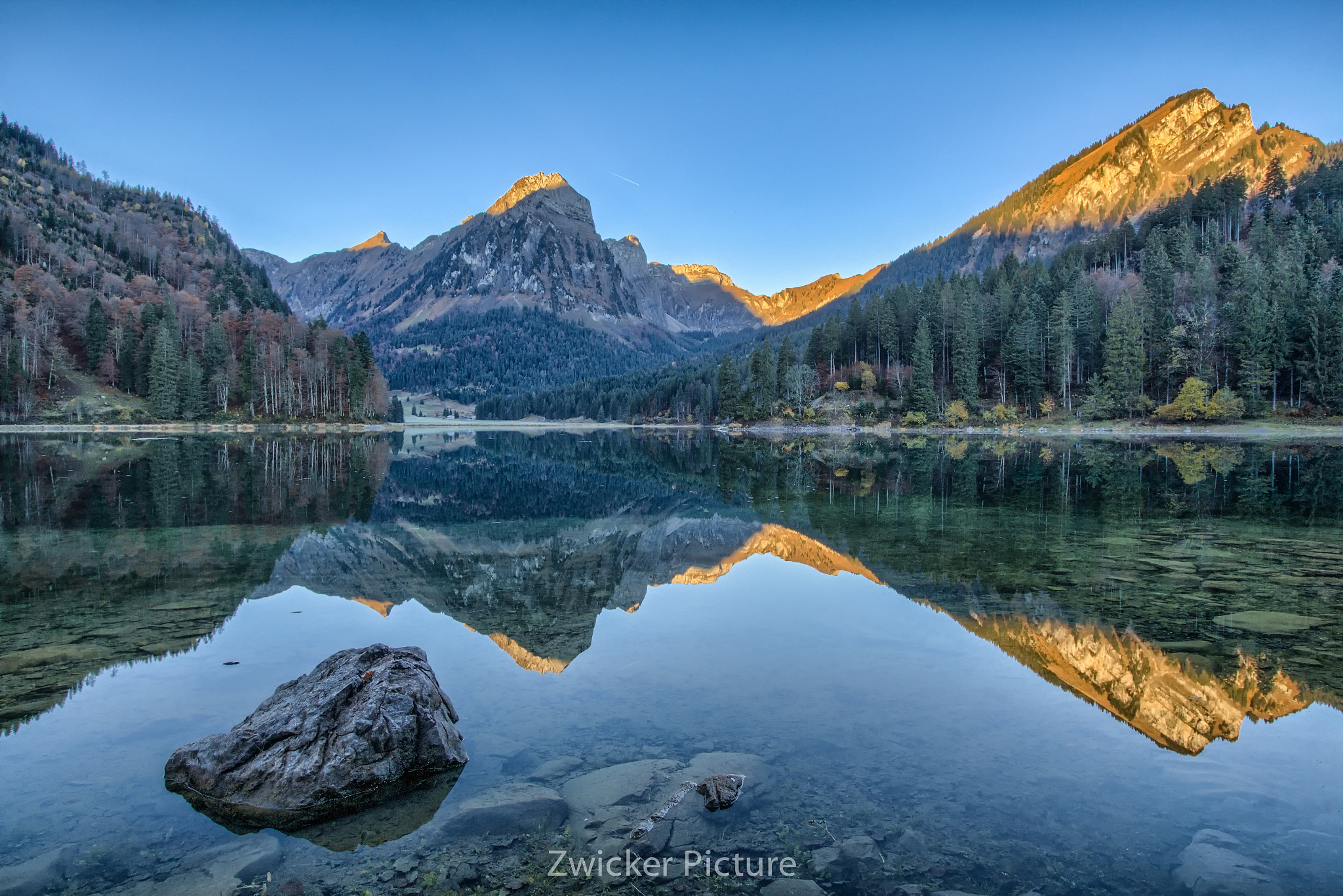 10.0 - 22.0 mm sample photo. Obersee photography