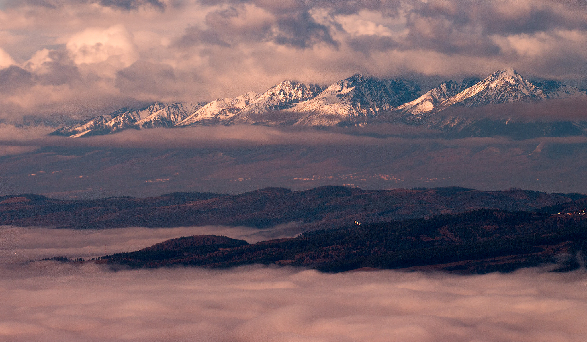 Canon EOS 650D (EOS Rebel T4i / EOS Kiss X6i) + Canon EF 70-200mm F4L USM sample photo. High tatras from sľubica peak photography