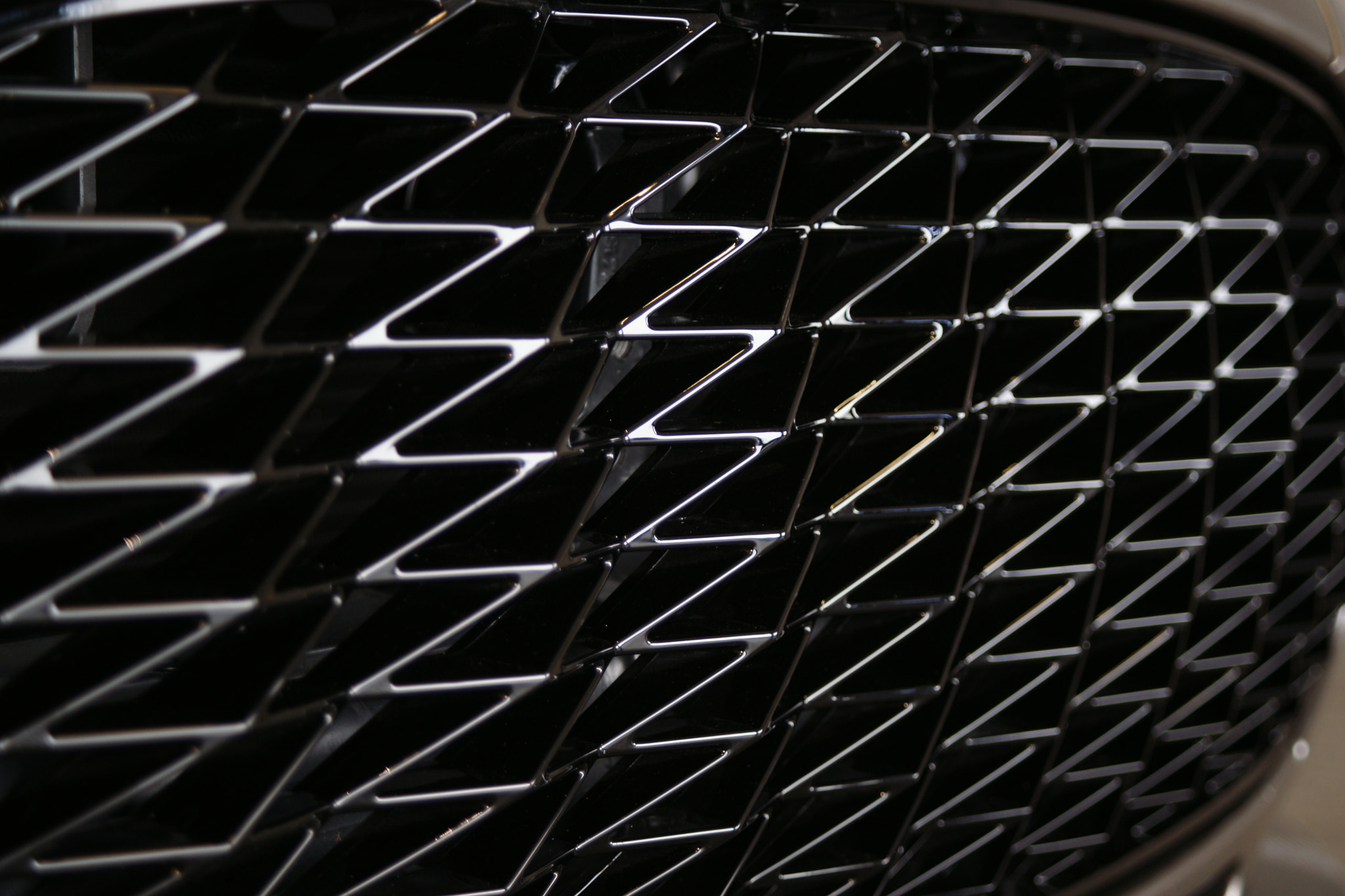 Minolta AF 28-80mm F3.5-5.6 II sample photo. Aston martin v12 zagato, front grill photography