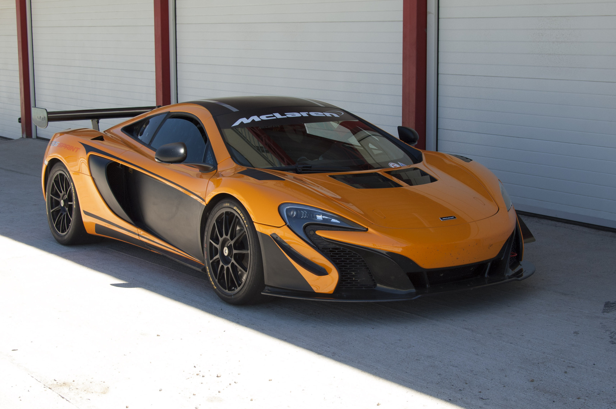 Nikon D2Xs sample photo. Mclaren 650s sprint photography