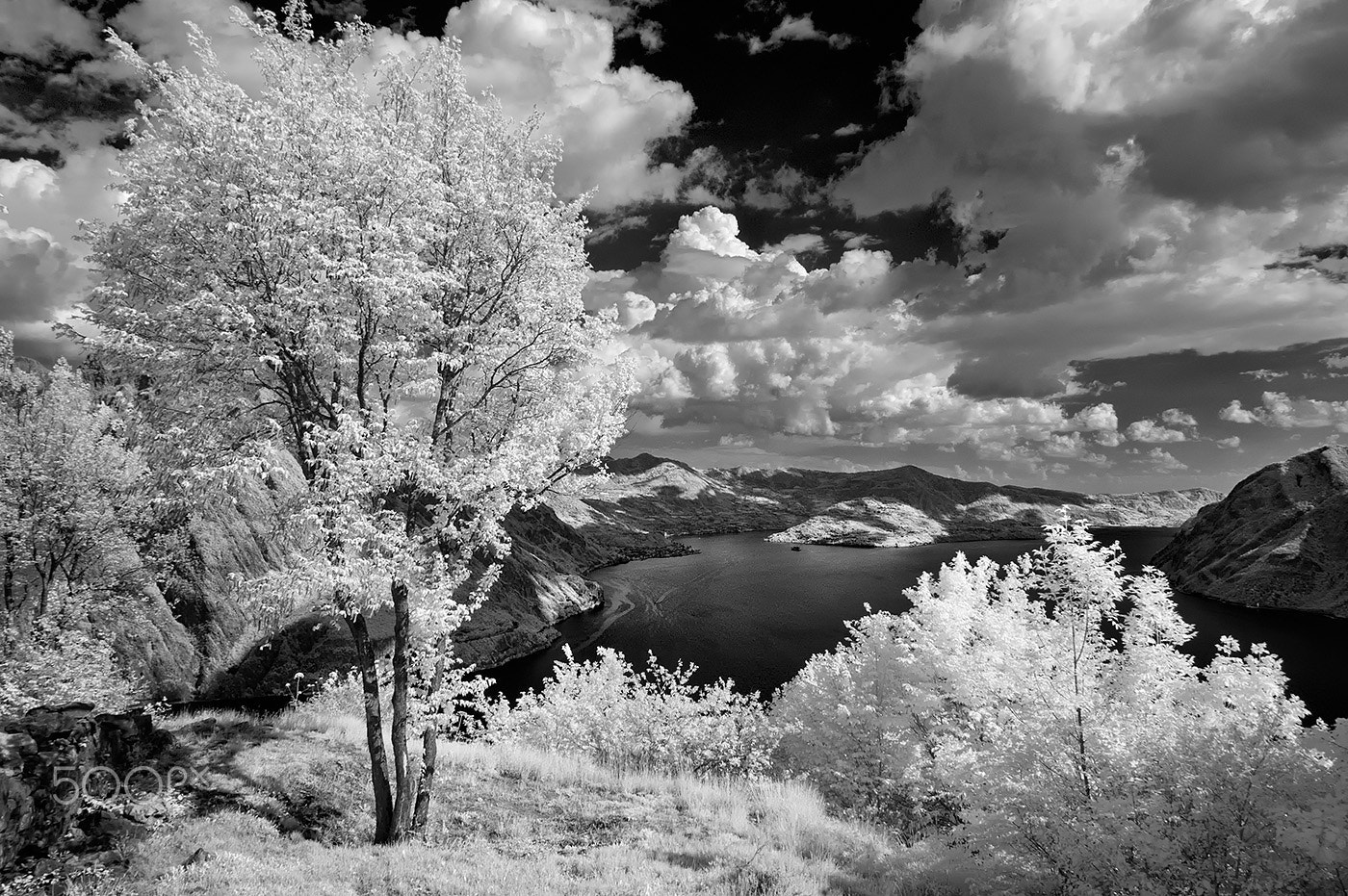 Nikon D70s sample photo. Lake iseo photography